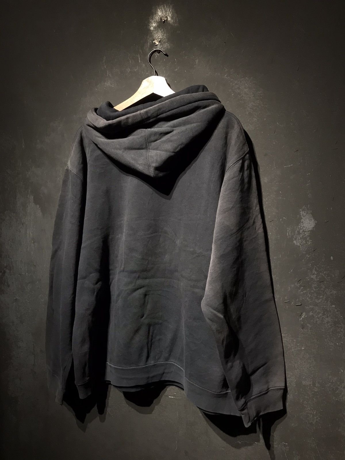 GRAIL RARE y2k Stussy Skull Thrashed Sunfaded Pullover