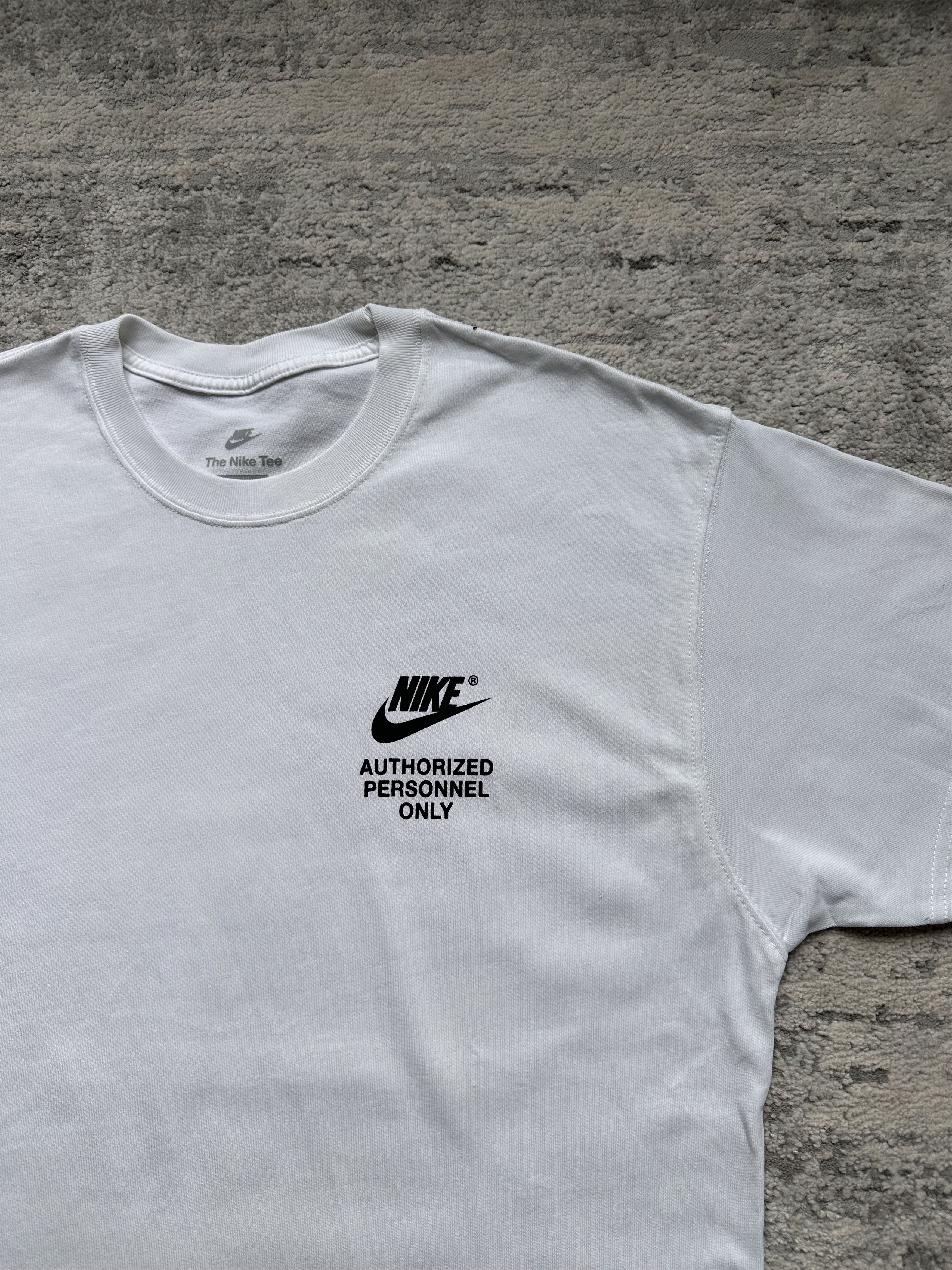 Nike Nike NSW AUTHRZD PERSONNEL t shirt Size US XXL / EU 58 / 5 - 7 Thumbnail