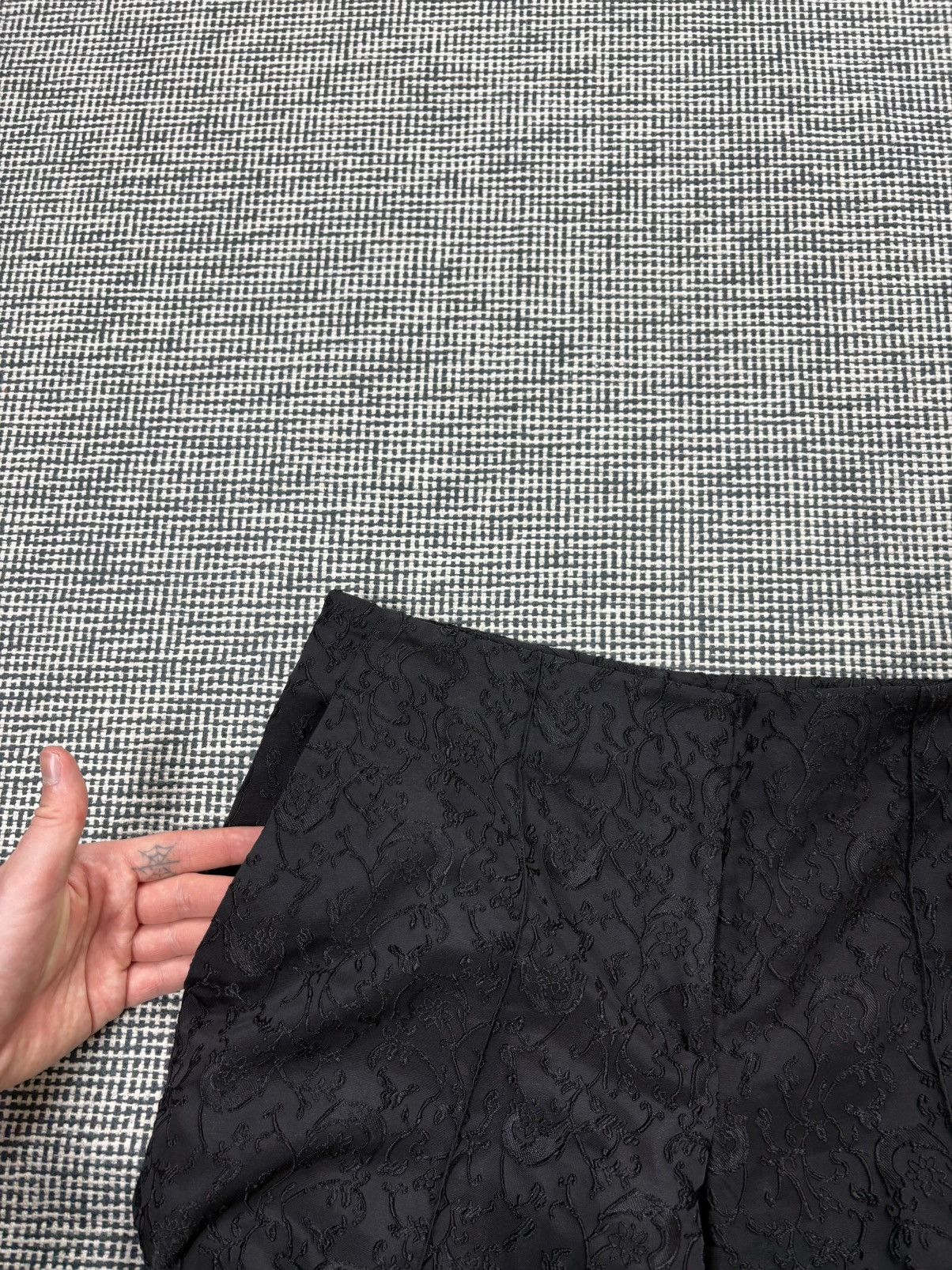 Gianfranco Ferre GF Gianfranco Ferre flower embroidery pattern pants Size 28" / US 6 / IT 42 - 6 Thumbnail