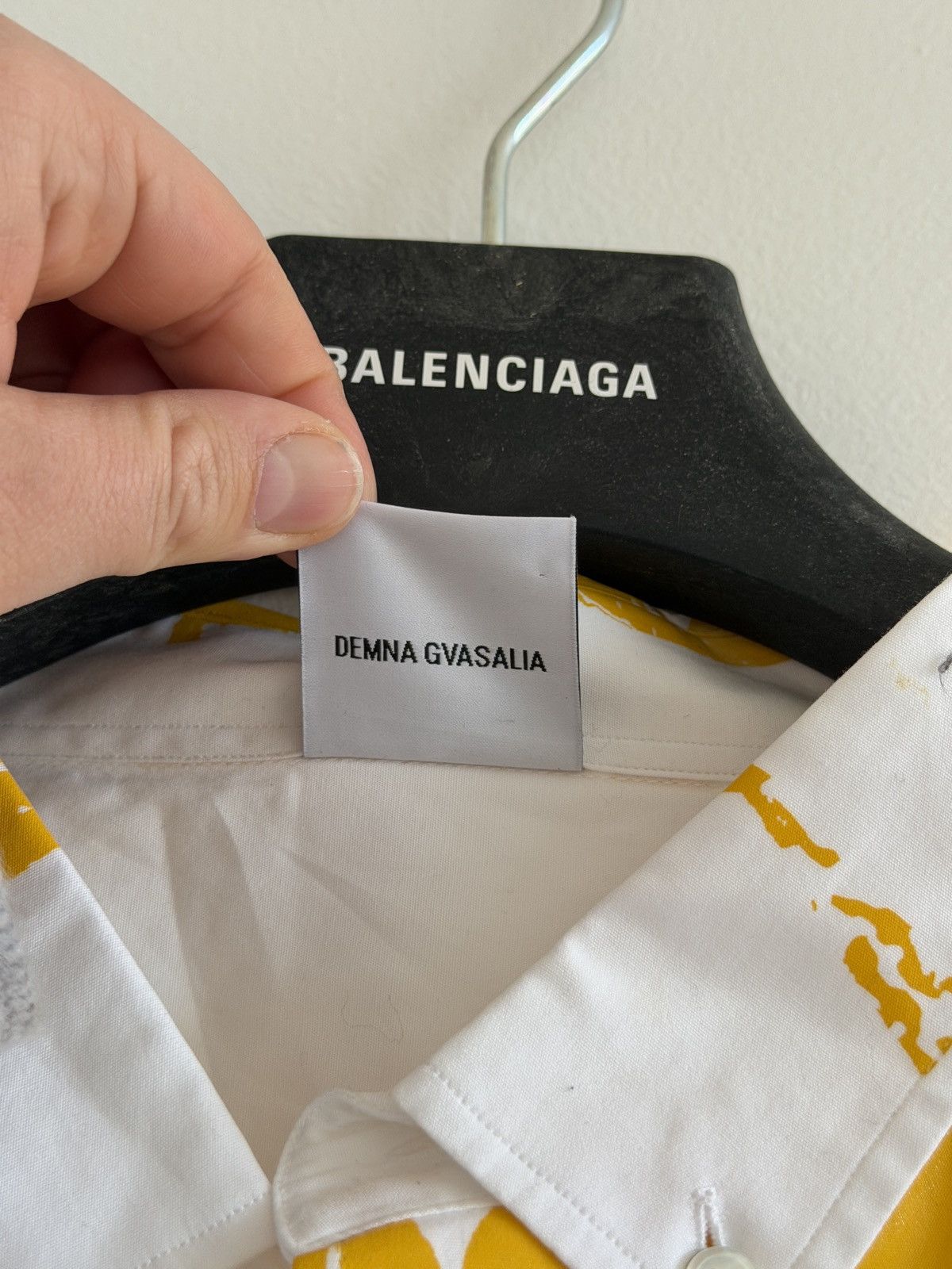 Vetements *RARE* VETEMENTS X DHL DEMNA OVERPRINT SHIRT LABEL OG Size US M / EU 48-50 / 2 - 6 Thumbnail