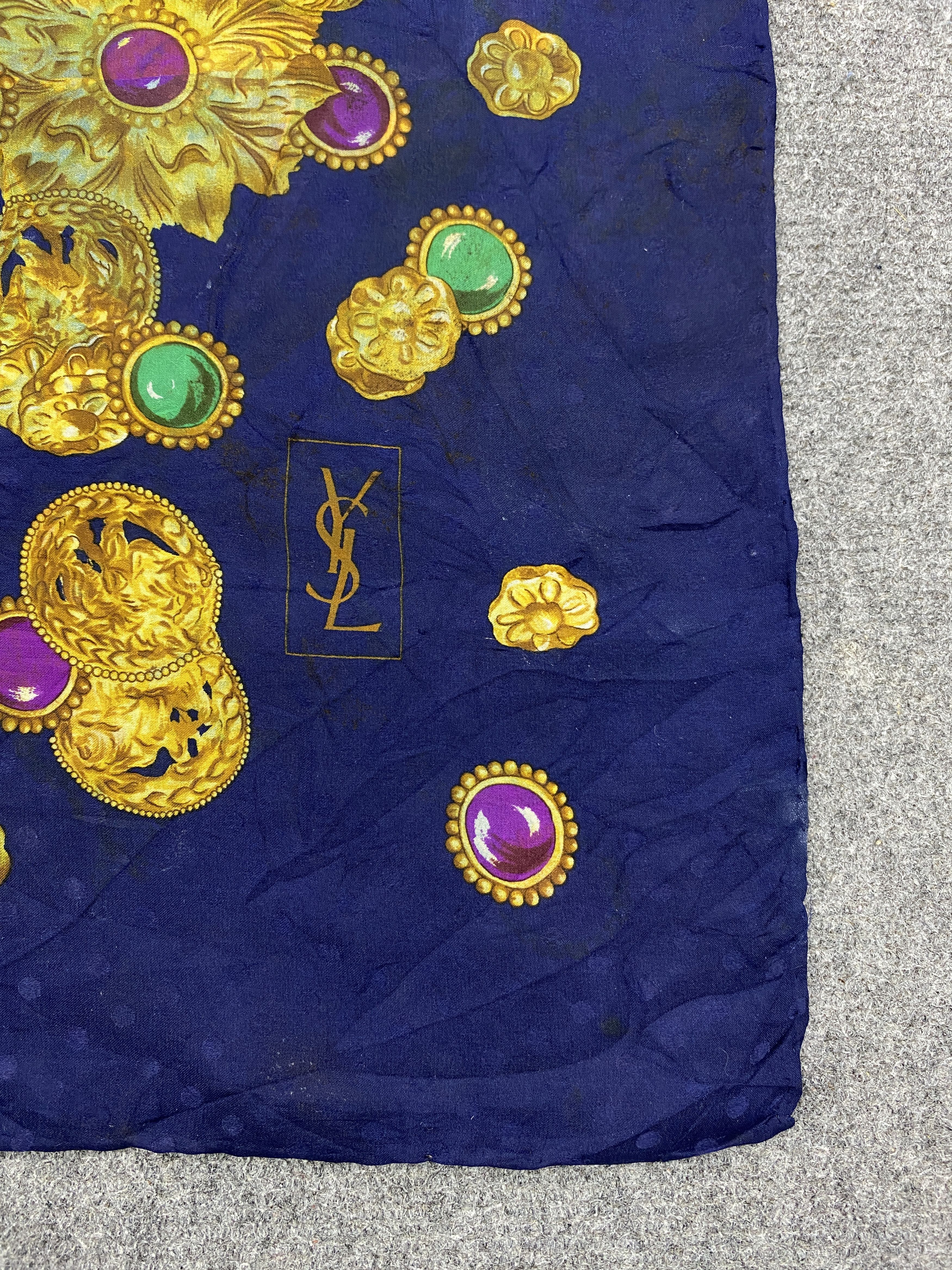 Yves Saint Laurent Yves Saint Laurent Silk Scarf / Silk Shawl SN0260 Size ONE SIZE - 8 Thumbnail