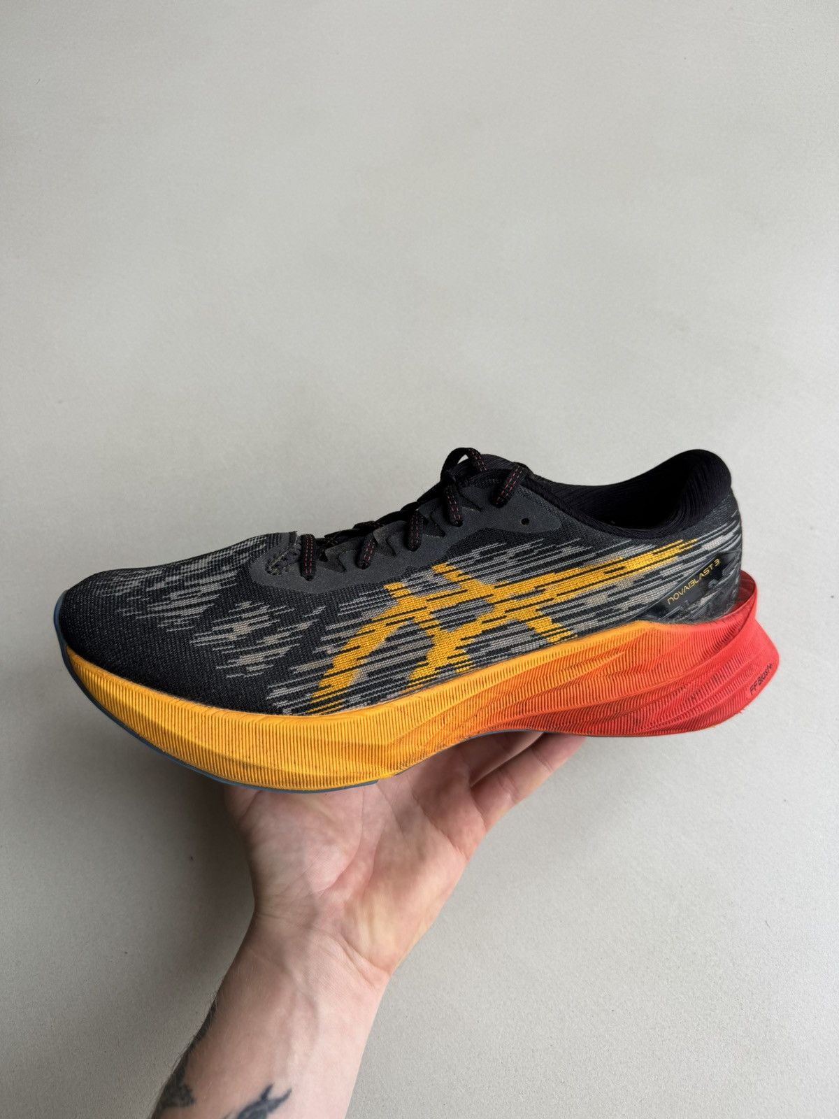 Gucci men’s slip ons (bee and star)