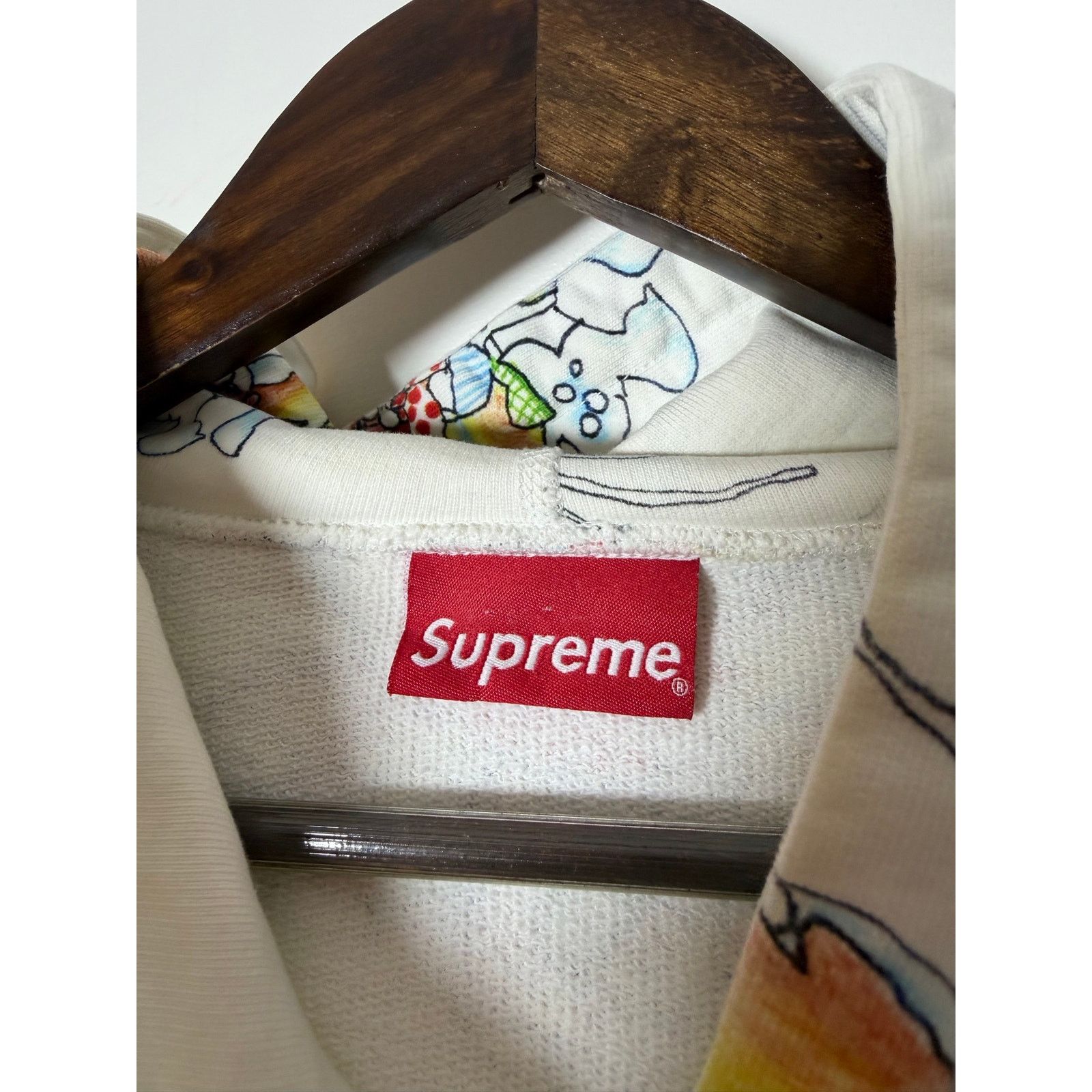 Supreme Supreme Gonz Butterfly Hooded Sweatshirt Size US L / EU 52-54 / 3 - 10 Thumbnail
