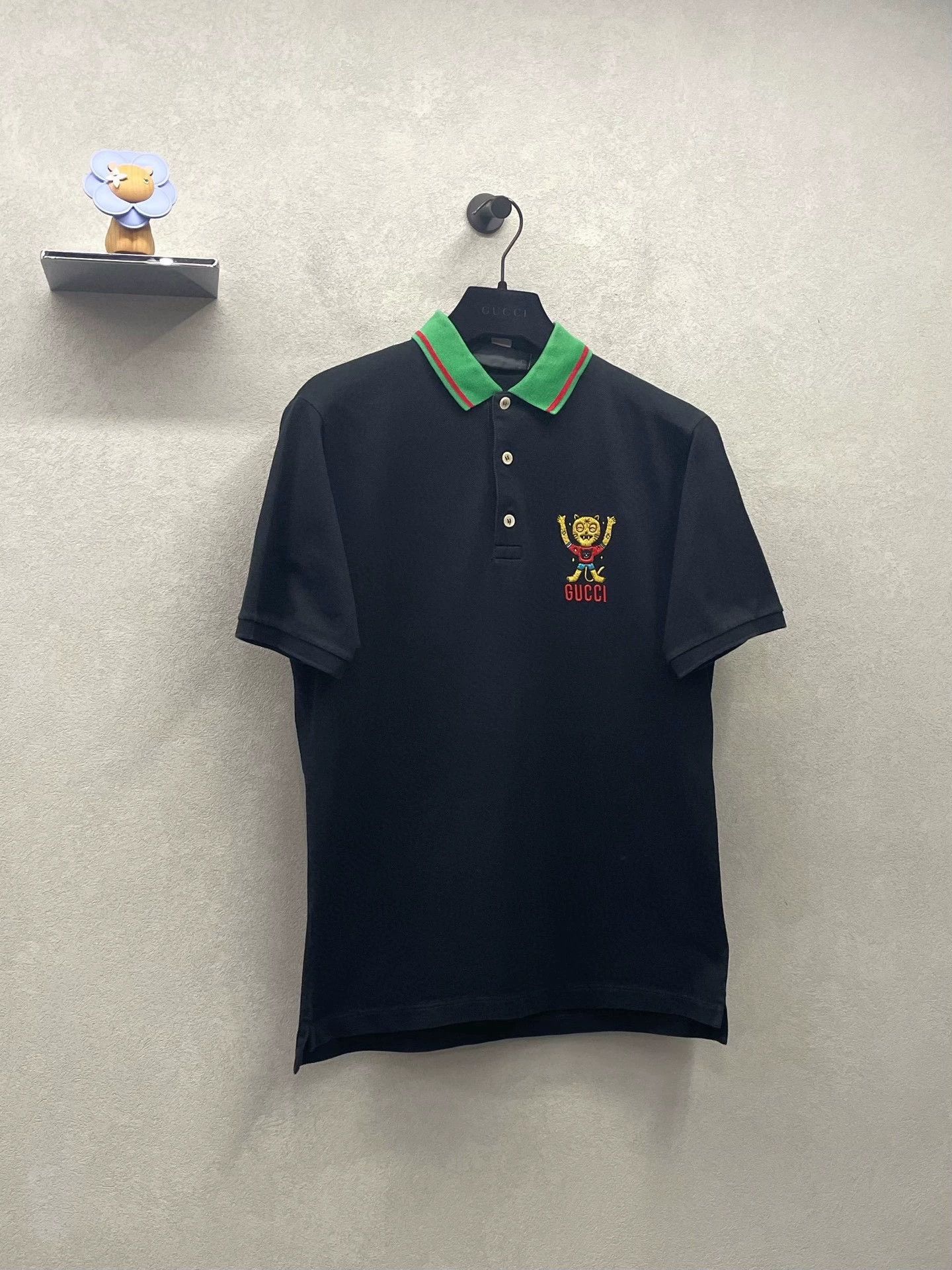 Gucci gucci black cat embroidered short sleeve polo Size US S / EU 44-46 / 1 - 3 Thumbnail