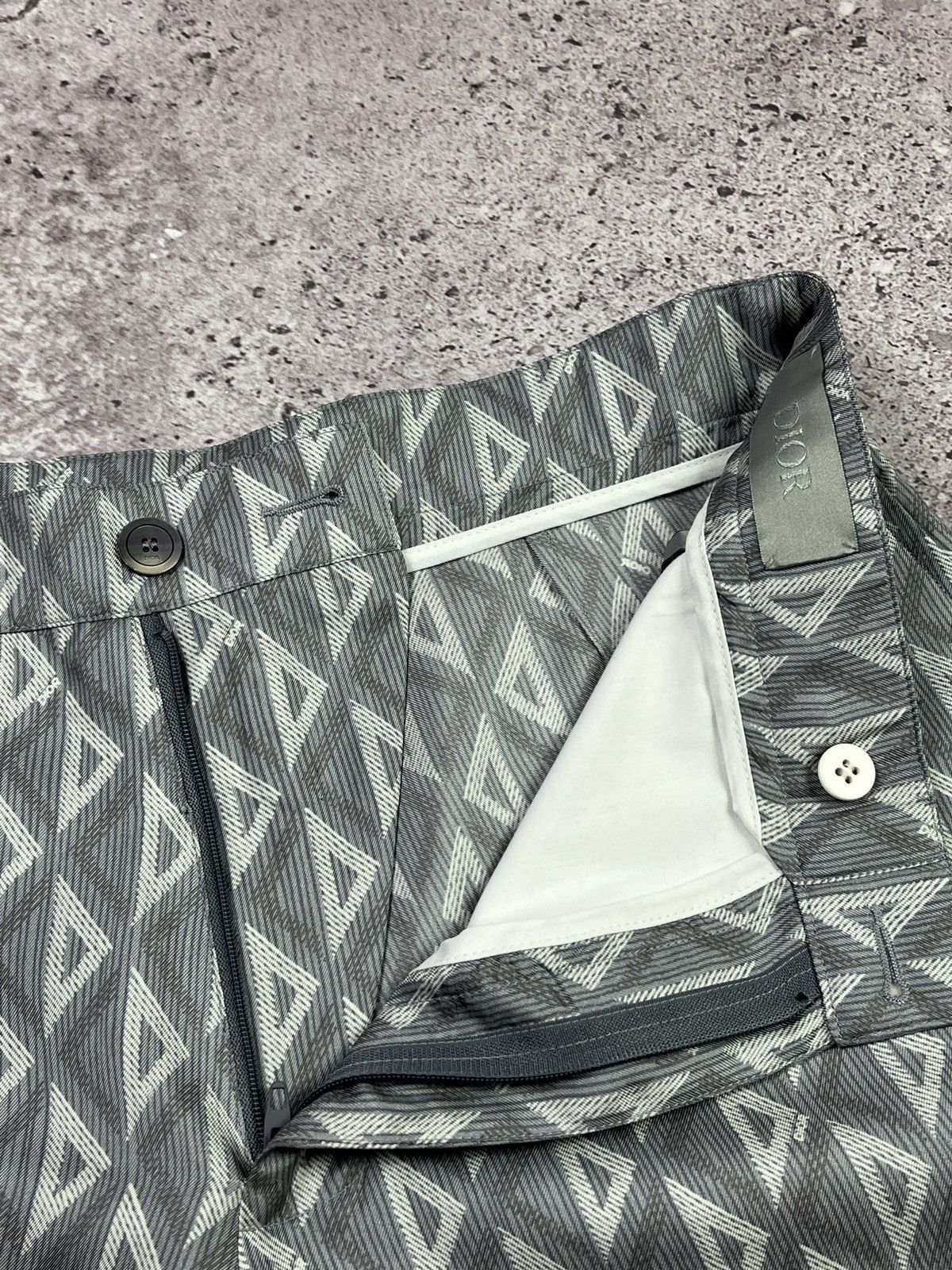 Dior Dior Silk Monogram Shorts Size 46 Grey Patterned Luxury 🇮🇹 Size US 30 / EU 46 - 10 Thumbnail
