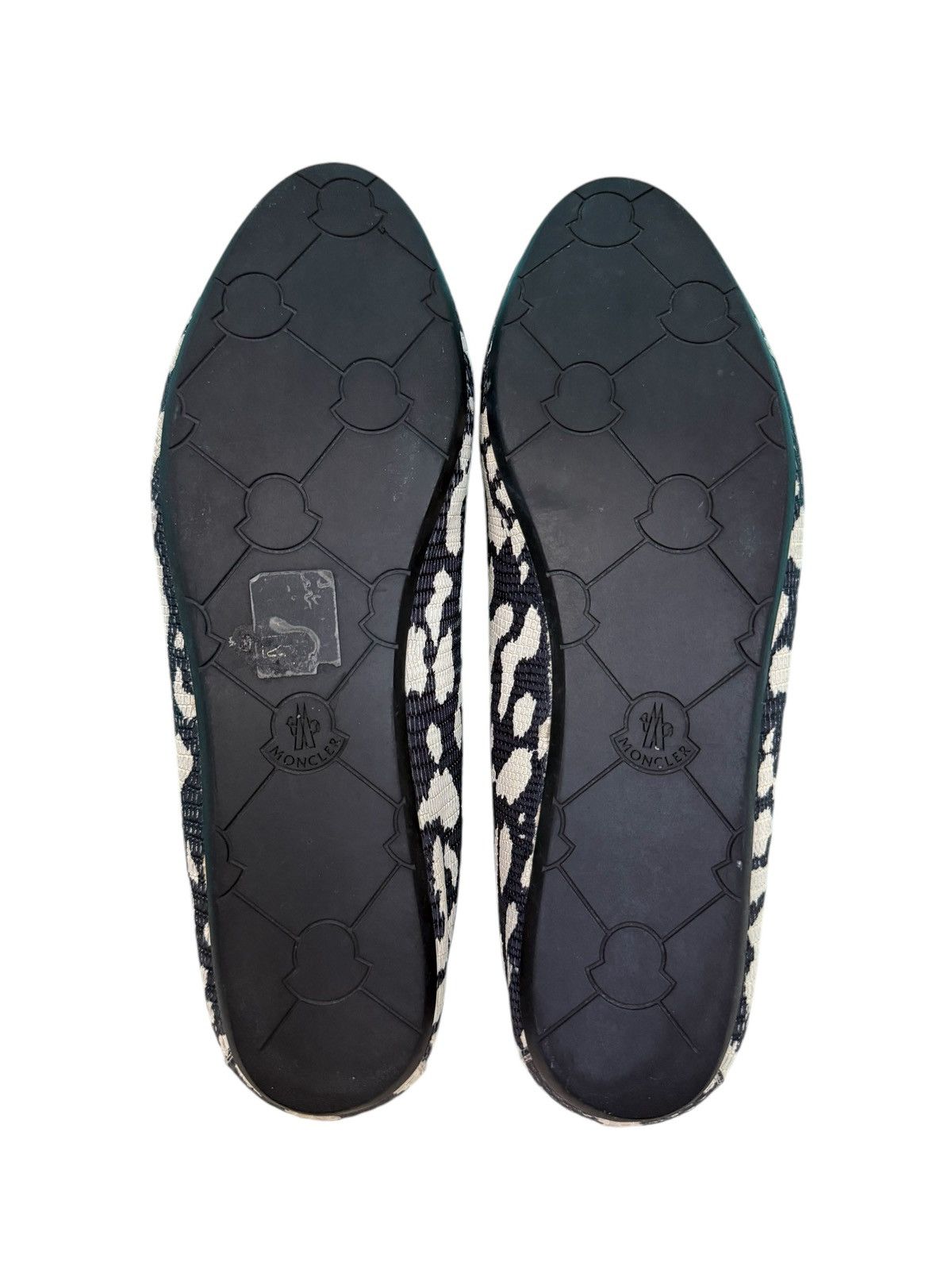 Moncler AUTHENTIC MONCLER SNAKESKIN LOEFER Size US 5.5 / IT 35.5 - 19 Thumbnail