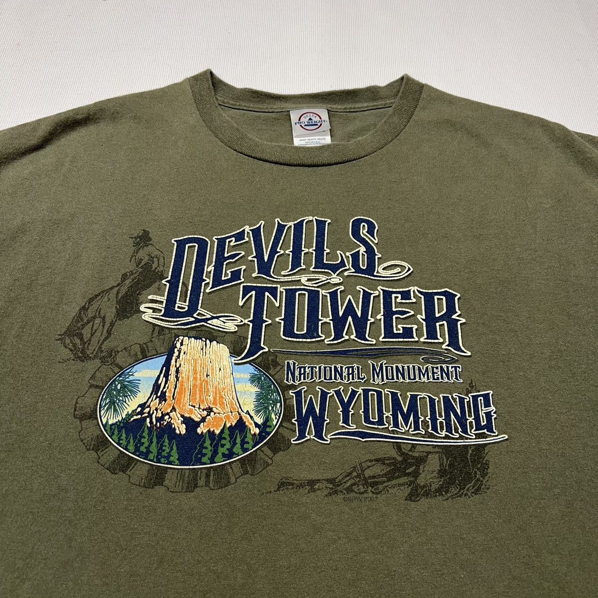 Delta Devils Tower Wyoming Tee Shirt Green National Monument Park Size US XL / EU 56 / 4 - 2 Thumbnail