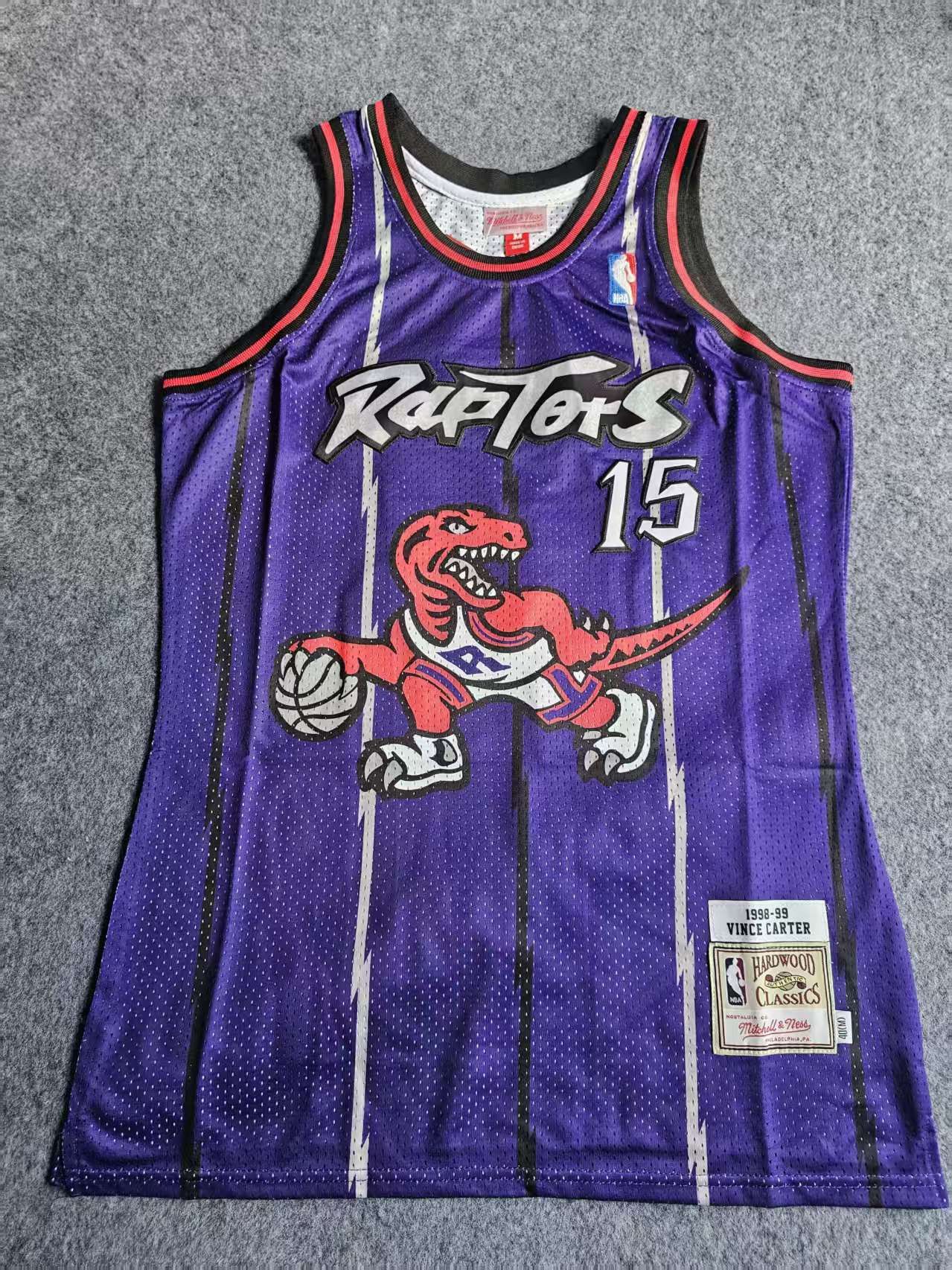 NBA 1998 99 Toronto Raptors 15 Vince Carter Jersey Size US M / EU 48-50 / 2 - 1 Thumbnail