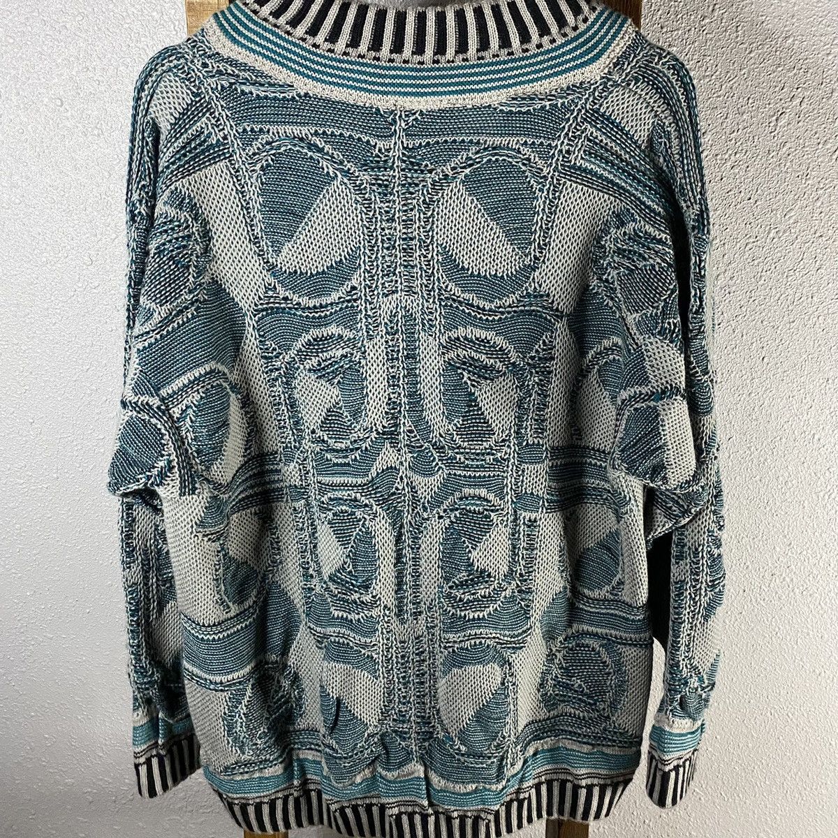 Coogi Vintage Australian Coogi Pure Wool 3D Knit Sweater Size US L / EU 52-54 / 3 - 2 Thumbnail