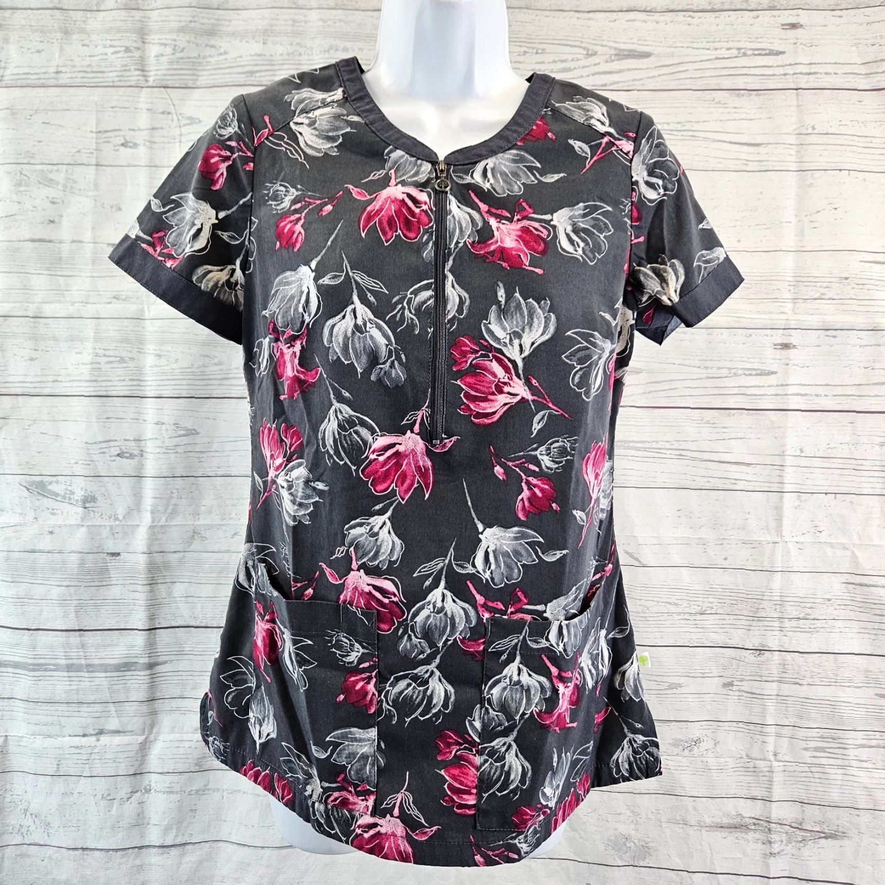 Pinko Healing Hands Premire Womens Scrub Top XS Gray Pink Floral Short Sleeve Shirt Womens XS Floral Scrub Top Size XS / US 0-2 / IT 36-38 - 2 Thumbnail