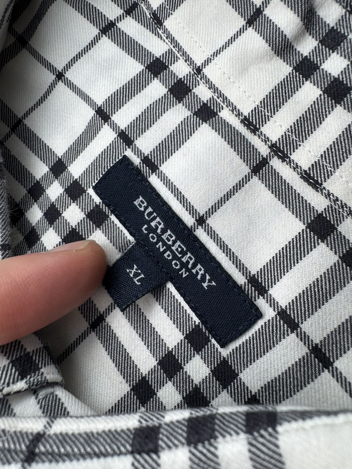 Burberry Burberry shirt nova check prosum XL Size US XL / EU 56 / 4 - 2 Thumbnail