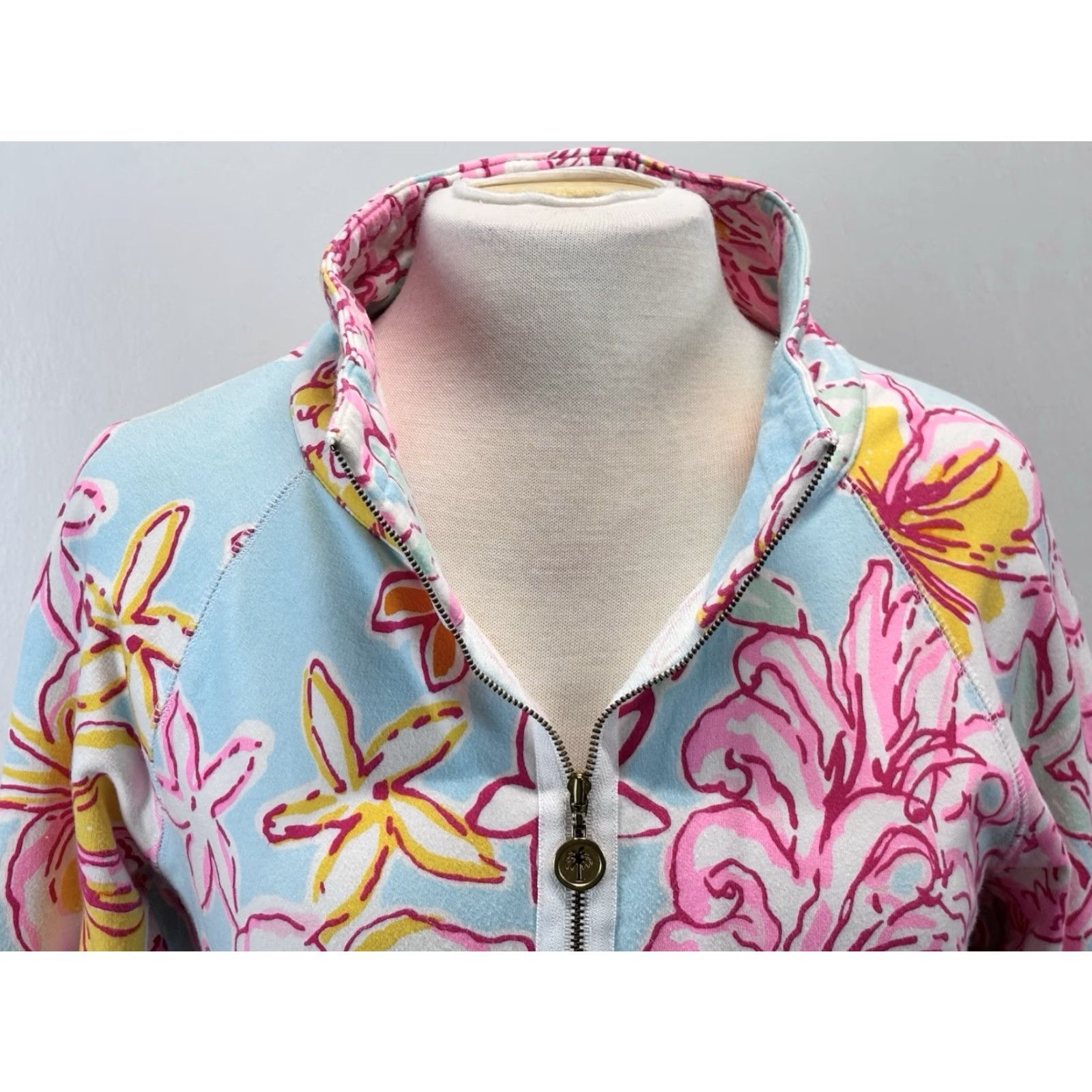 Lilly Pulitzer Lilly Pulitzer Floral 3/4 Zip Popover Top Breakwater Blue Medium Womens Size M / US 6-8 / IT 42-44 - 6 Thumbnail