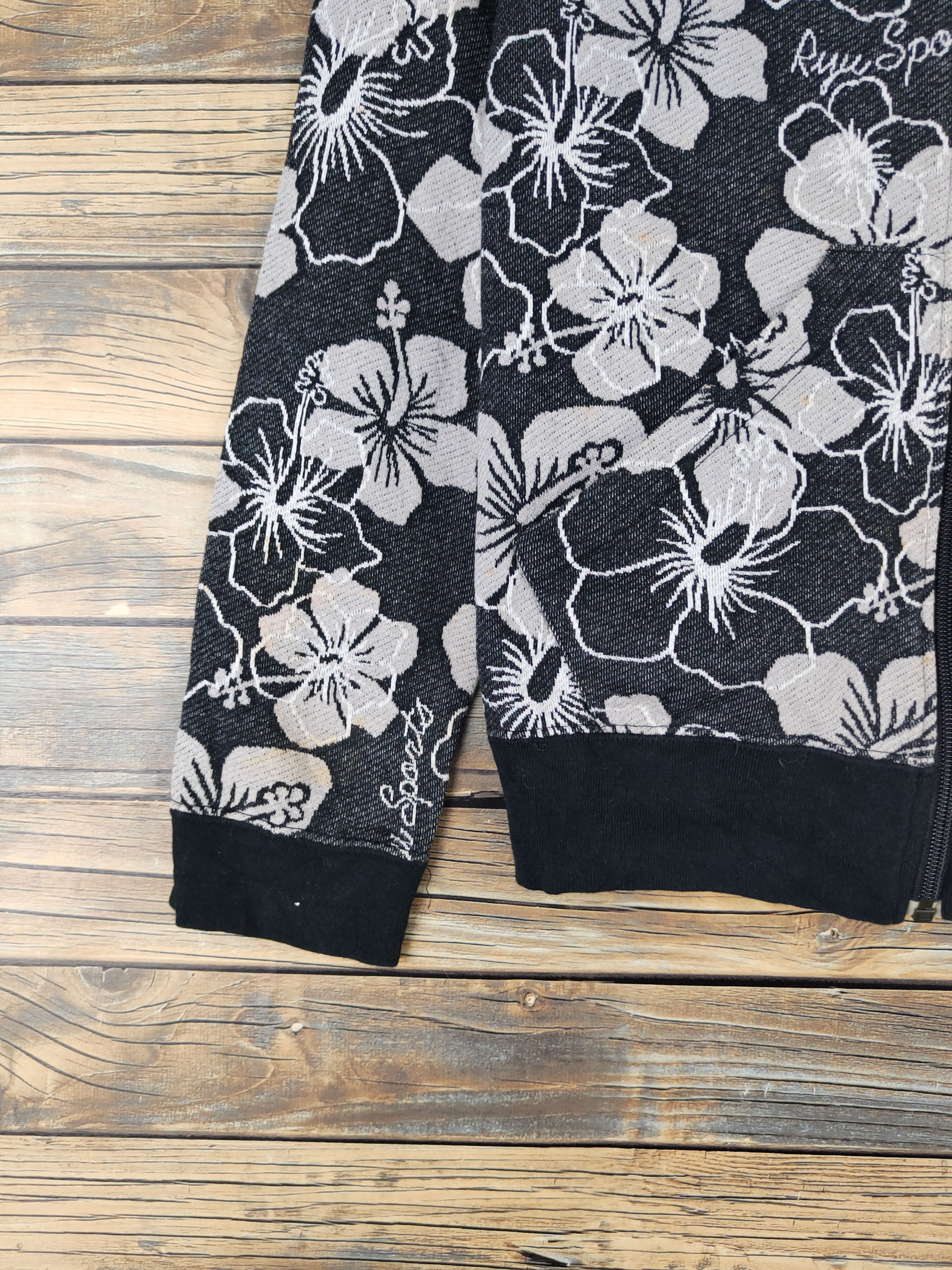 Japanese Brand × Vintage DL Ryu Sports Black Gray Hoodie Sweatshirts #2480 Size M / US 6-8 / IT 42-44 - 4 Thumbnail
