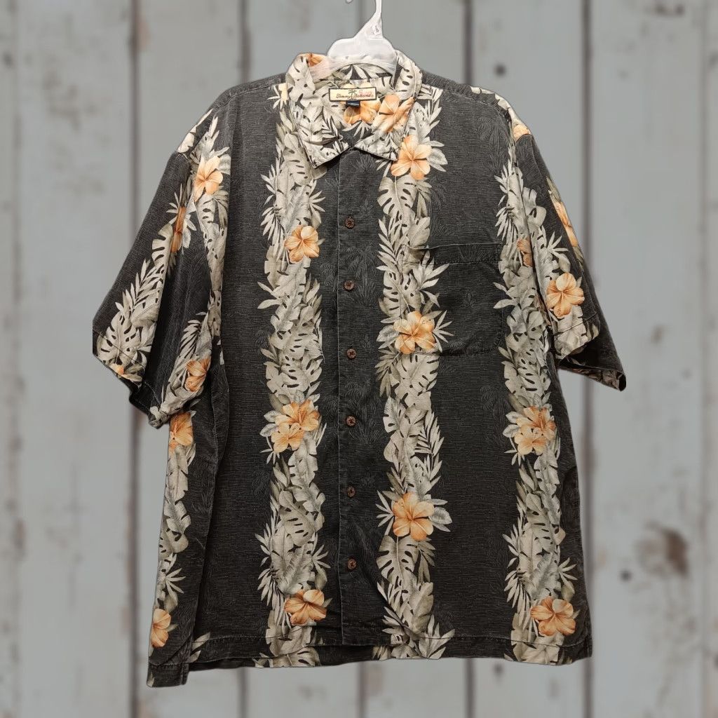 Tommy Bahama Tommy Bahama Shirt Mens XL Black 100% Silk Floral Tropical Short Sleeve Button-Up Casual, Travel, Party, Wedding Size US XL / EU 56 / 4 - 1 Thumbnail