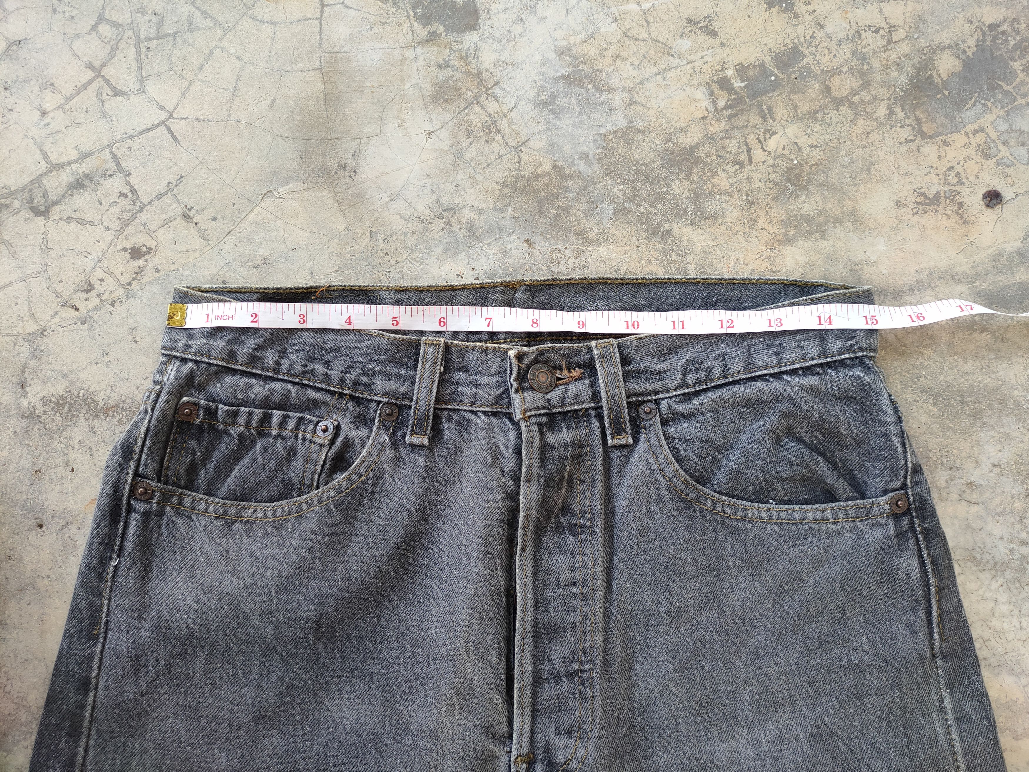 Levi's Vintage Clothing LEVI'S 501 usa VINTAGE 93'BLACK BUTTONFLY JEANS DENIM PANTS Size US 30 / EU 46 - 5 Thumbnail