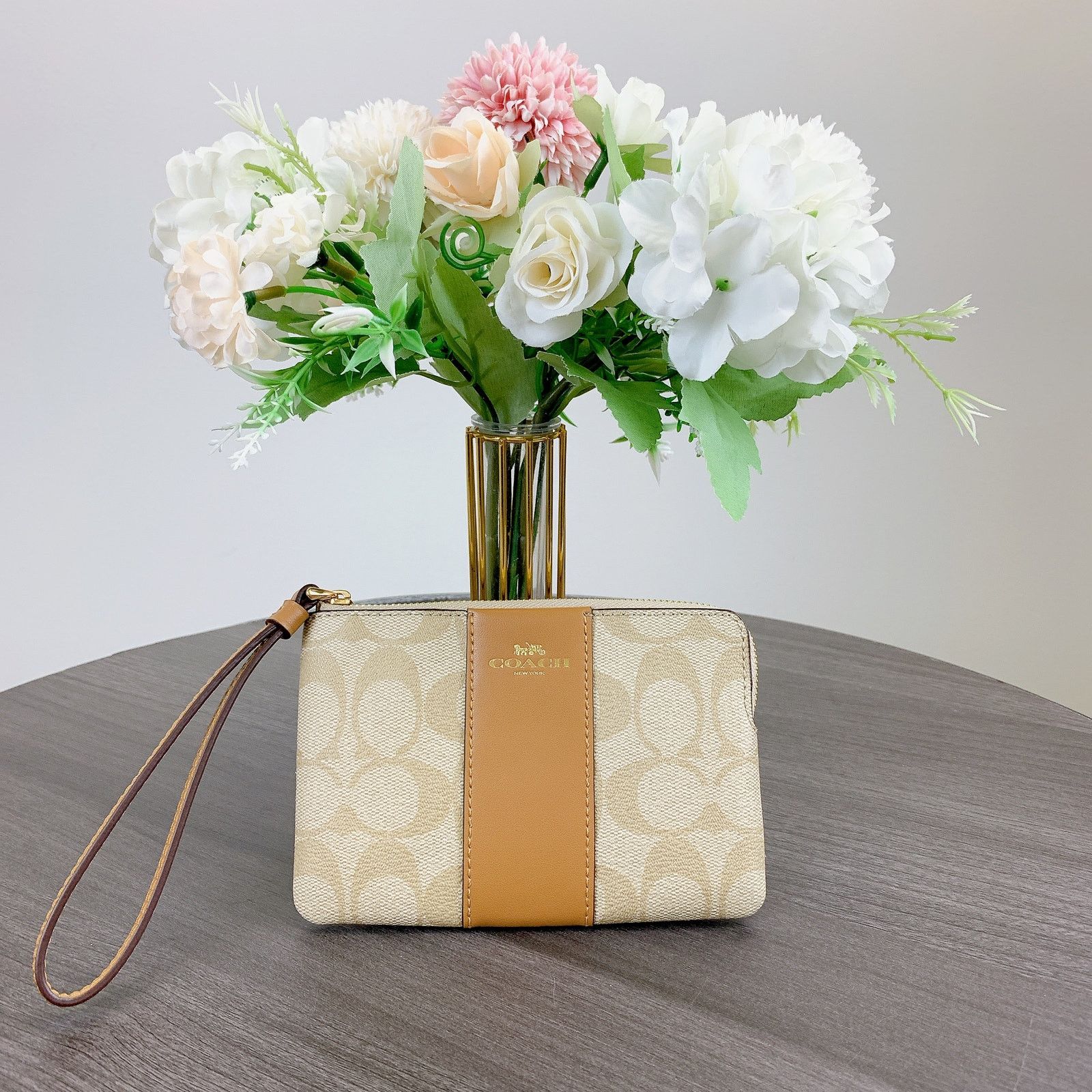 Coach Coach CS602 Corner Zip Wristlet In Signature Canvas Size ONE SIZE - 1 Thumbnail