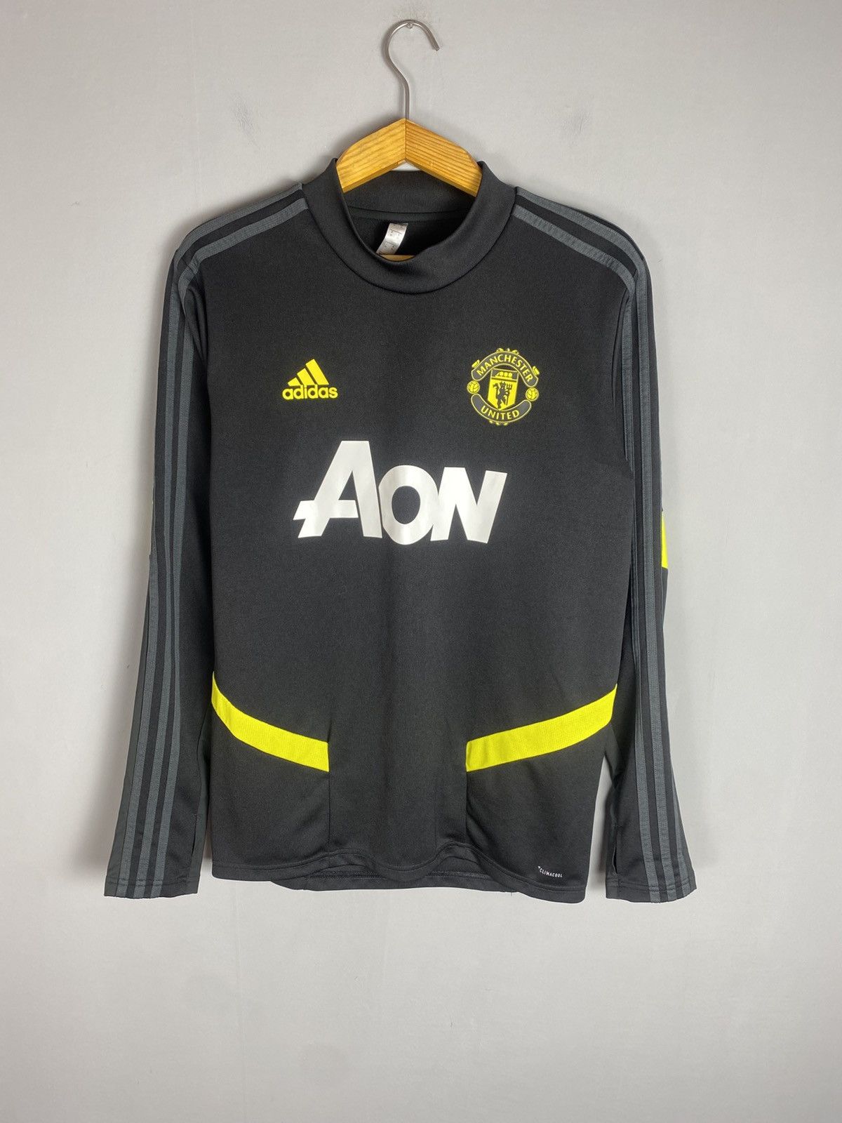 Adidas Vintage Adidas Manchester United sweatshirt Size US M / EU 48-50 / 2 - 1 Thumbnail