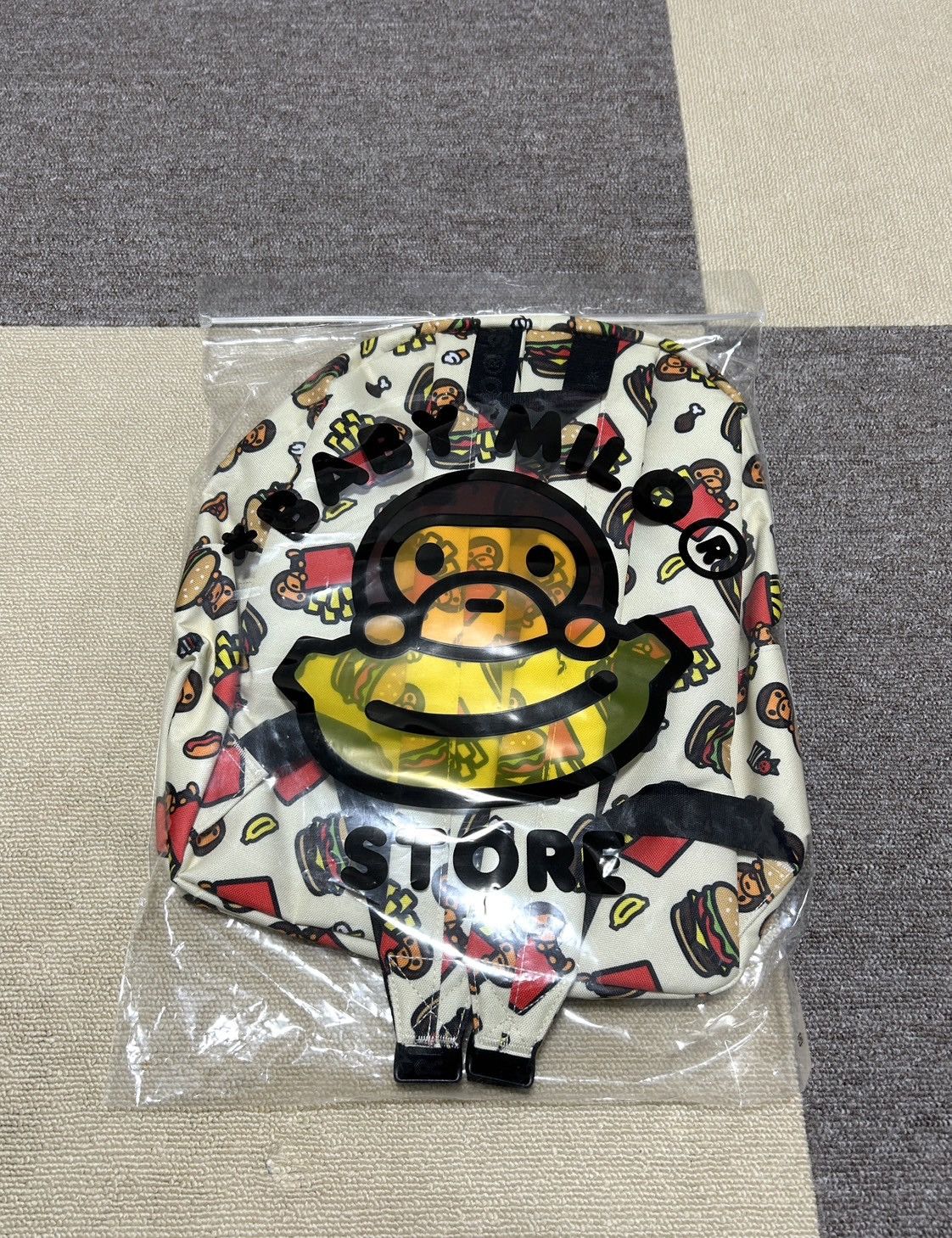 Bape NEW BABY MILO MEDIUM hamburger BACKPACK Size ONE SIZE - 5 Thumbnail
