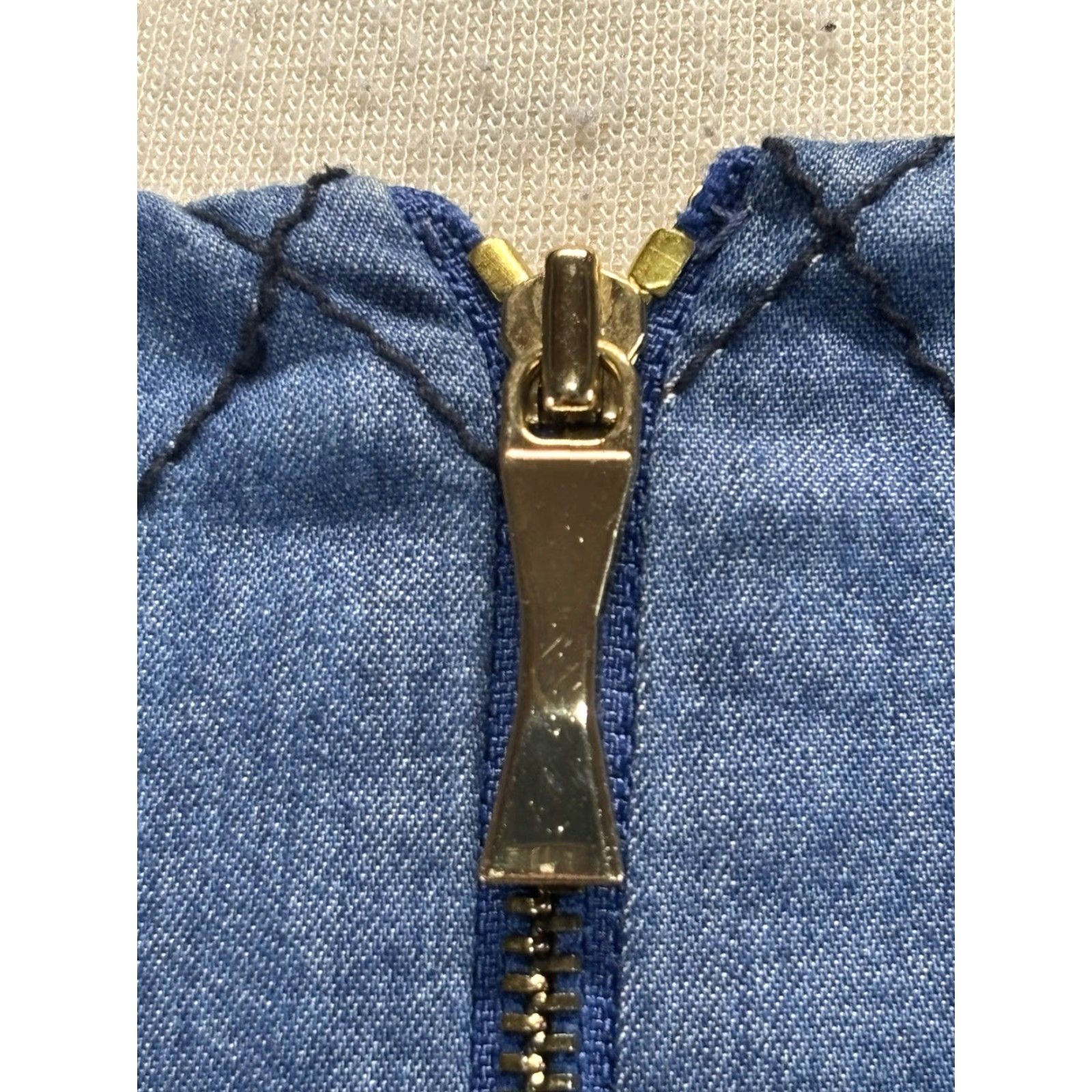 Vintage VINTAGE Kate Spade Quilted Chambray Mini Dress Women’s 2 Blue Pockets Classic Shift Short Sleeve Round Neck Zip Casual Party/Cocktail Business Shoes? Size XS / US 0-2 / IT 36-38 - 6 Thumbnail
