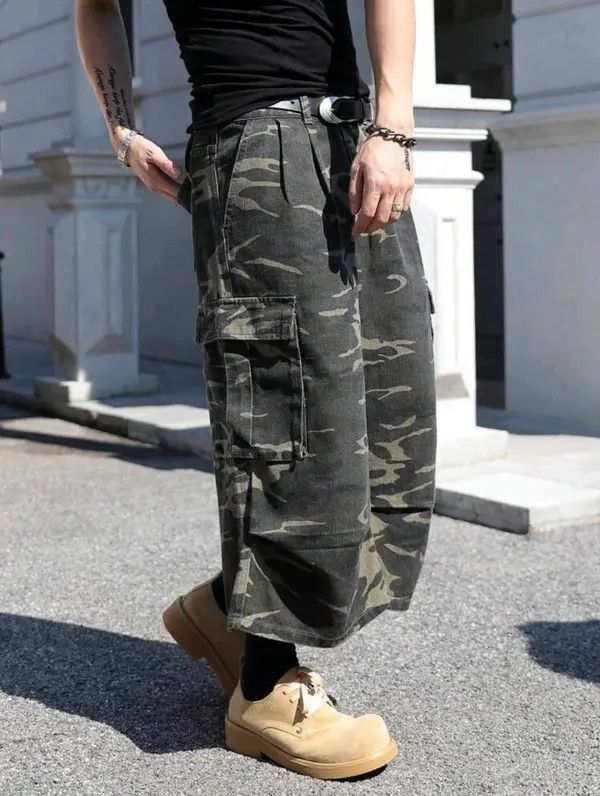 VIBE Casual Camo Denim Cargo Shorts Size US 32 / EU 48 - 4 Thumbnail