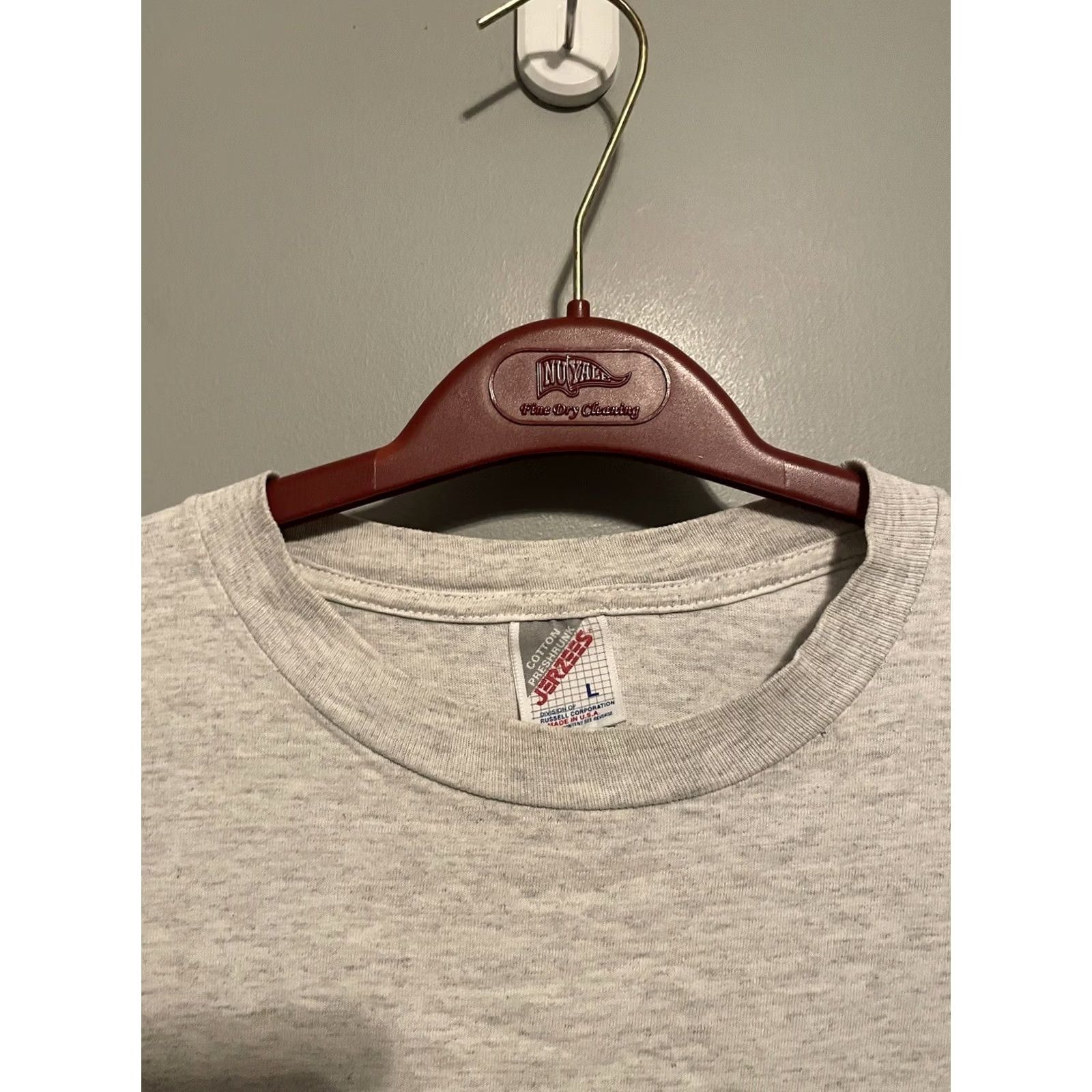 Logo 7 VINTAGE Metropolitan Museum of Art Logo Art Tee Shirt Large Gray Cotton Graphic Print Short Sleeve Men L Art/Logo 90s/Museum Mens Size US L / EU 52-54 / 3 - 3 Thumbnail