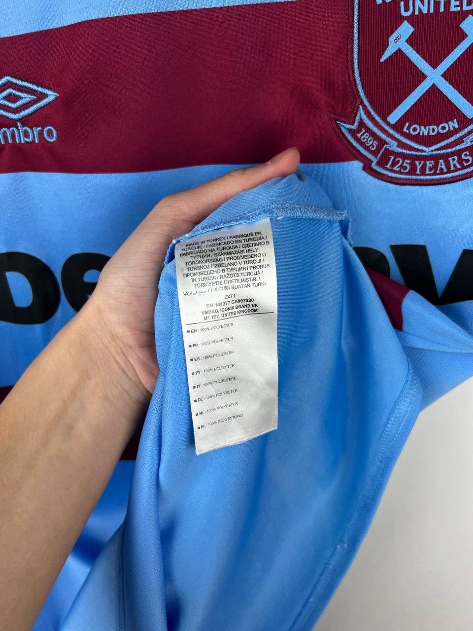 Umbro West Ham Umbro jersey t-shirts size S Size US S / EU 44-46 / 1 - 3 Thumbnail