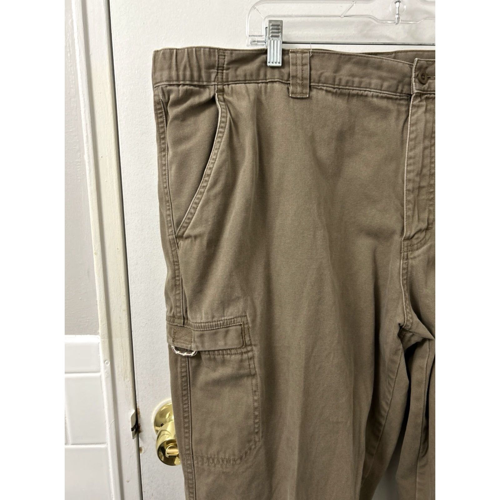 Vintage LL Bean Cargo Pants Mens 44x30 Brown Straight Leg Canvas 100% Cotton Workwear Casual Adjustable Waist Zipper Button Pockets Logo Relaxed Fit Size US 44 / EU 60 - 5 Thumbnail