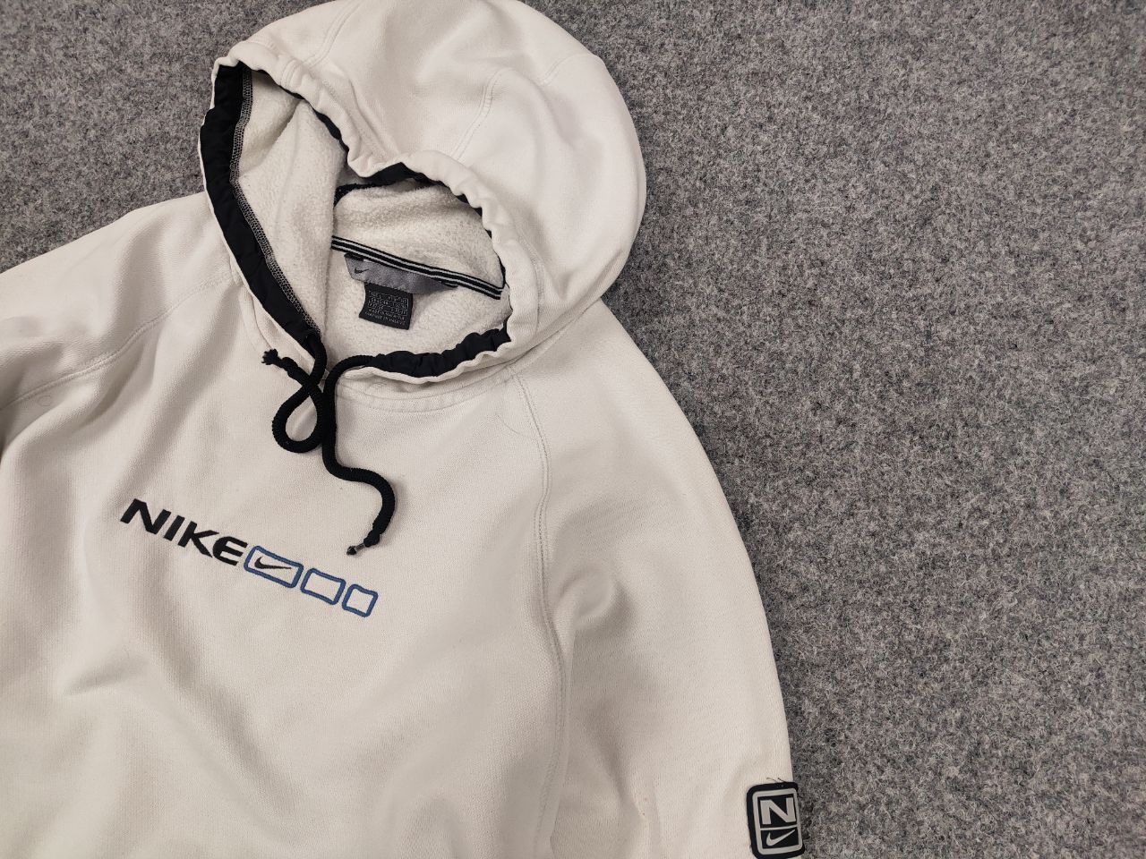 Nike Rare Vintage 90's Nike center swoosh drawstring Baggy Hoodie Size US L / EU 52-54 / 3 - 4 Thumbnail