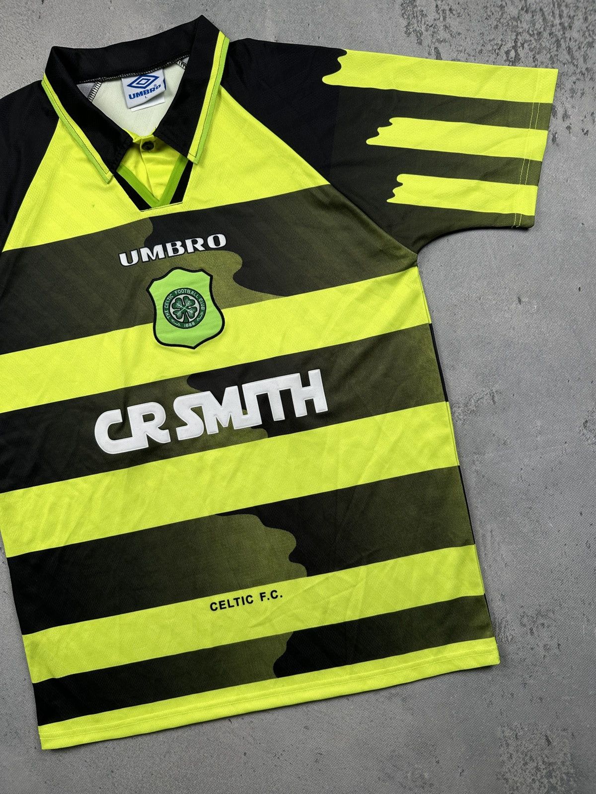 Umbro Vintage Celtic FC 1996-97 Away Jersey Umbro Super Rare 90s Size US L / EU 52-54 / 3 - 4 Thumbnail