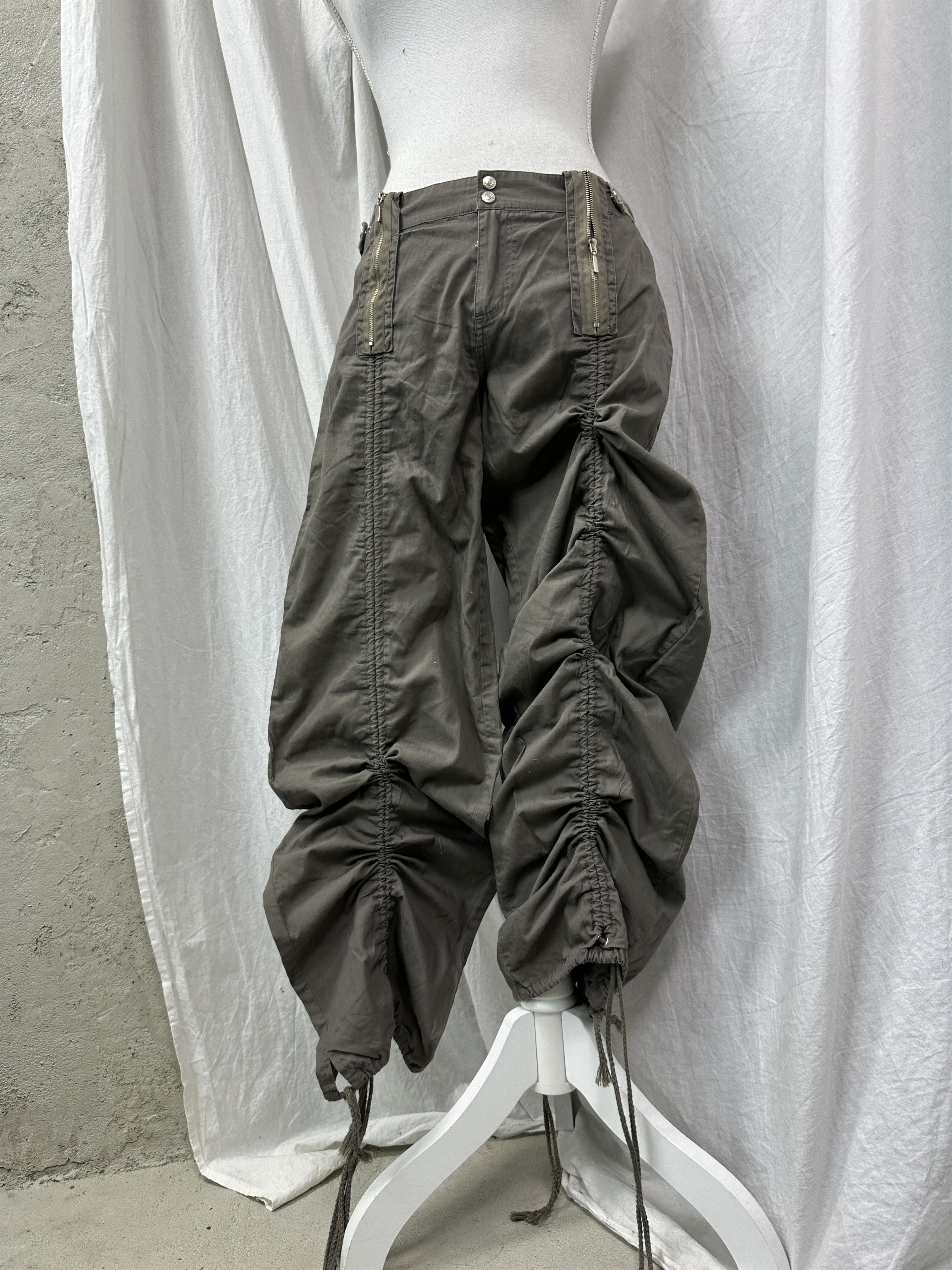 Vintage Vintage Ruched Cargo Morgan Miliatry Pants 00s Size 26" / US 2 / IT 38 - 1 Thumbnail