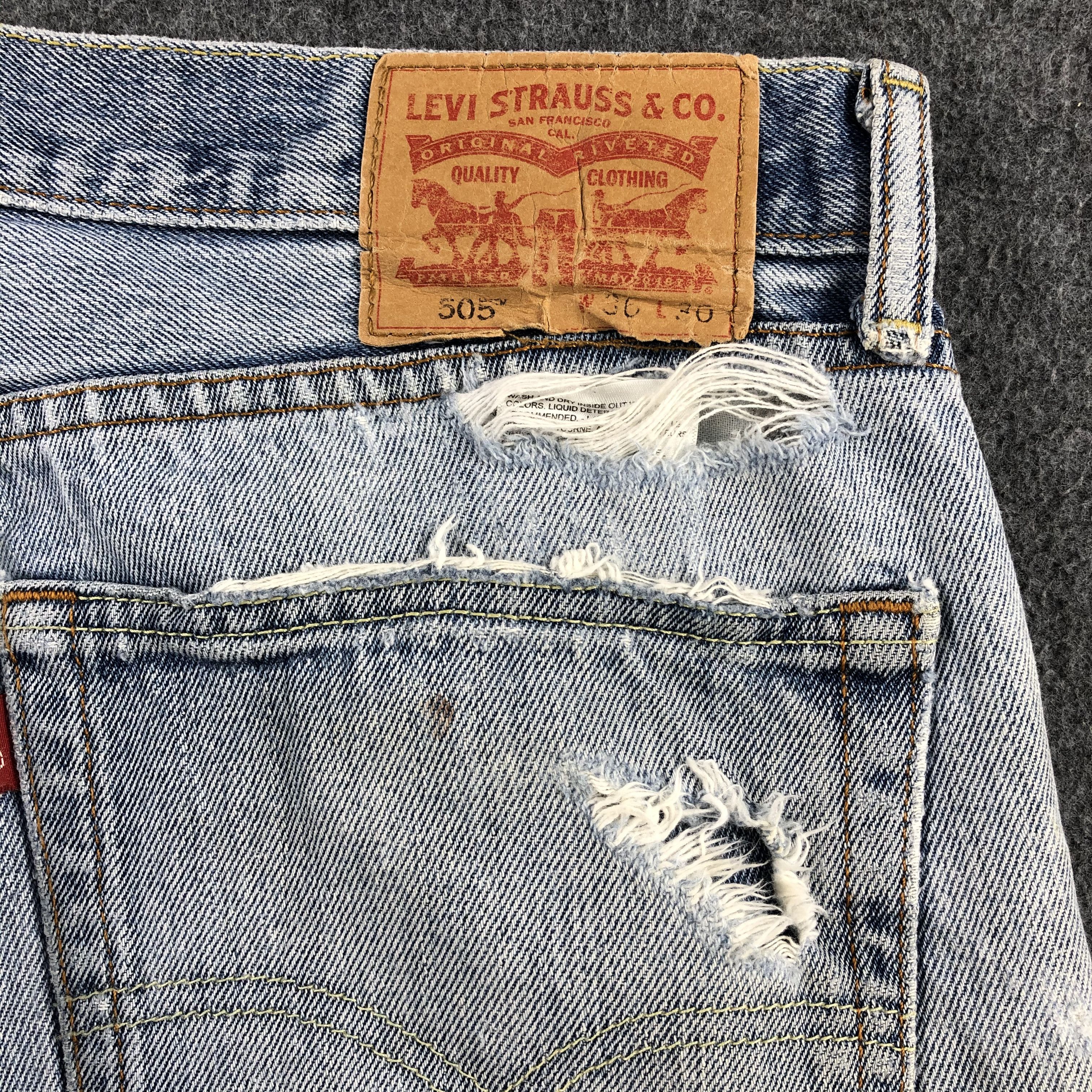 Levi's Vintage Light Wash Levis 505 Jeans-J1510 Size US 37 - 5 Thumbnail