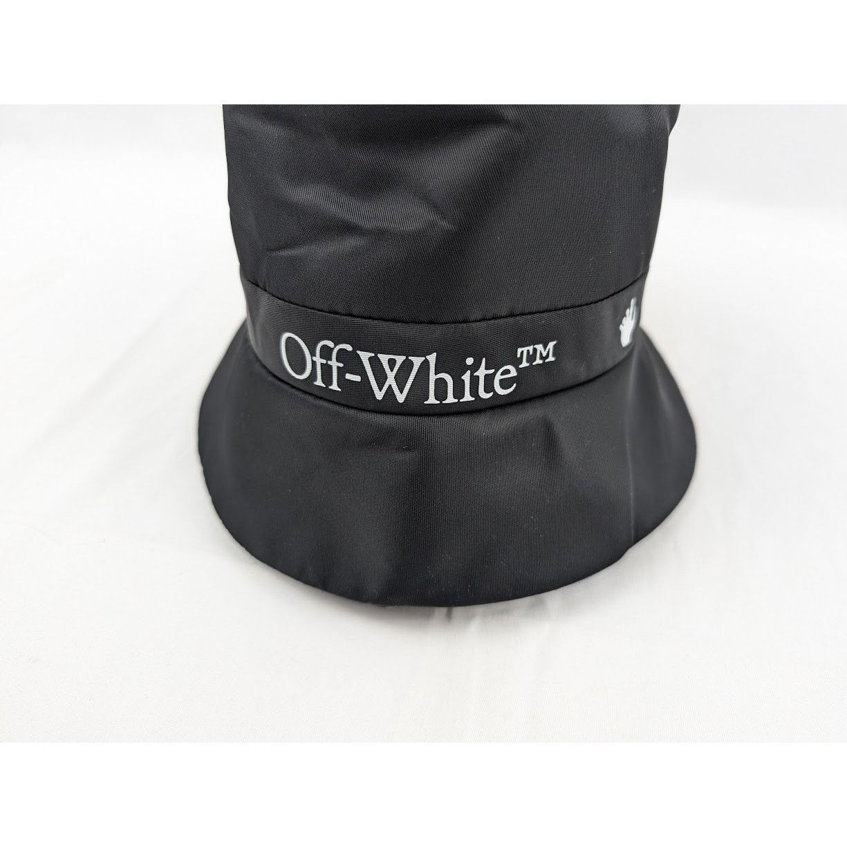 Off-White o1rshd1 Size: OS Logo Viscose Rain Cap in Black / White Size ONE SIZE - 6 Thumbnail