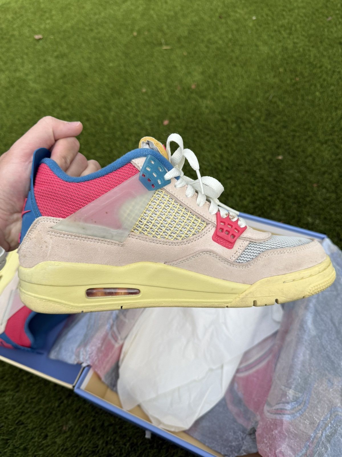Jordan Brand × Union LA Air Jordan 4 Retro SP Guava Ice Size US 9.5 / EU 42-43 - 7 Thumbnail