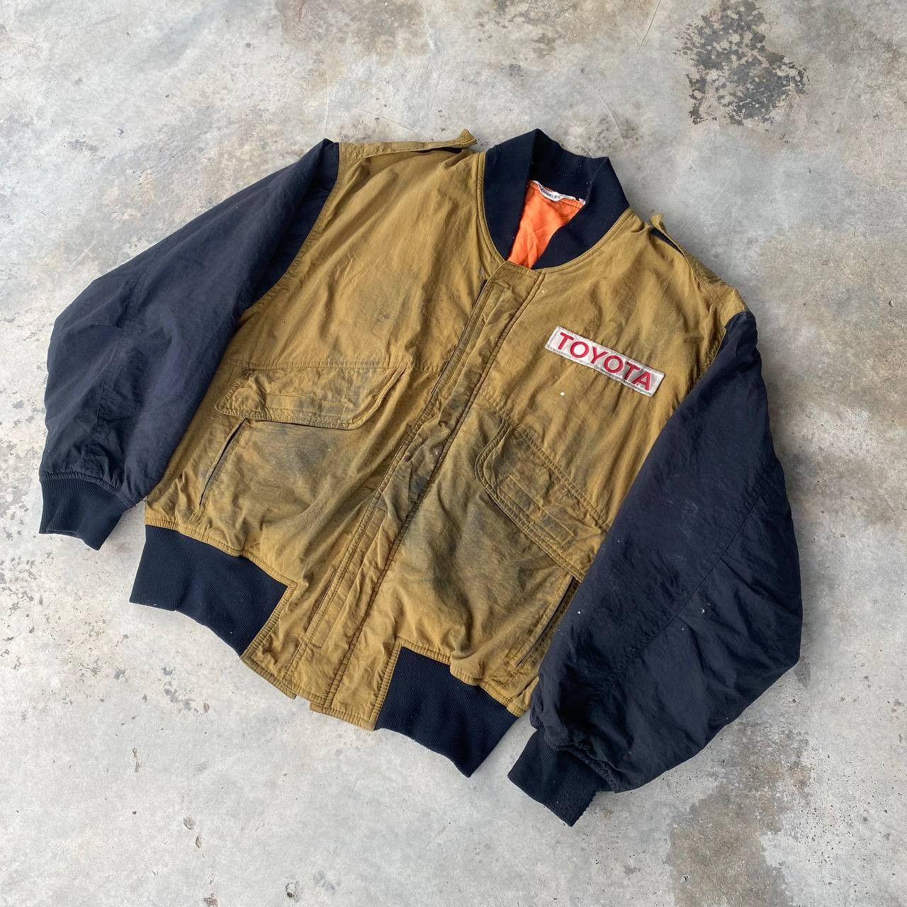 Vintage RARE VTG 90S TOYOTA JAPAN BOMBER JACKET DIRTY WORN DISTRESS Size US M / EU 48-50 / 2 - 2 Thumbnail