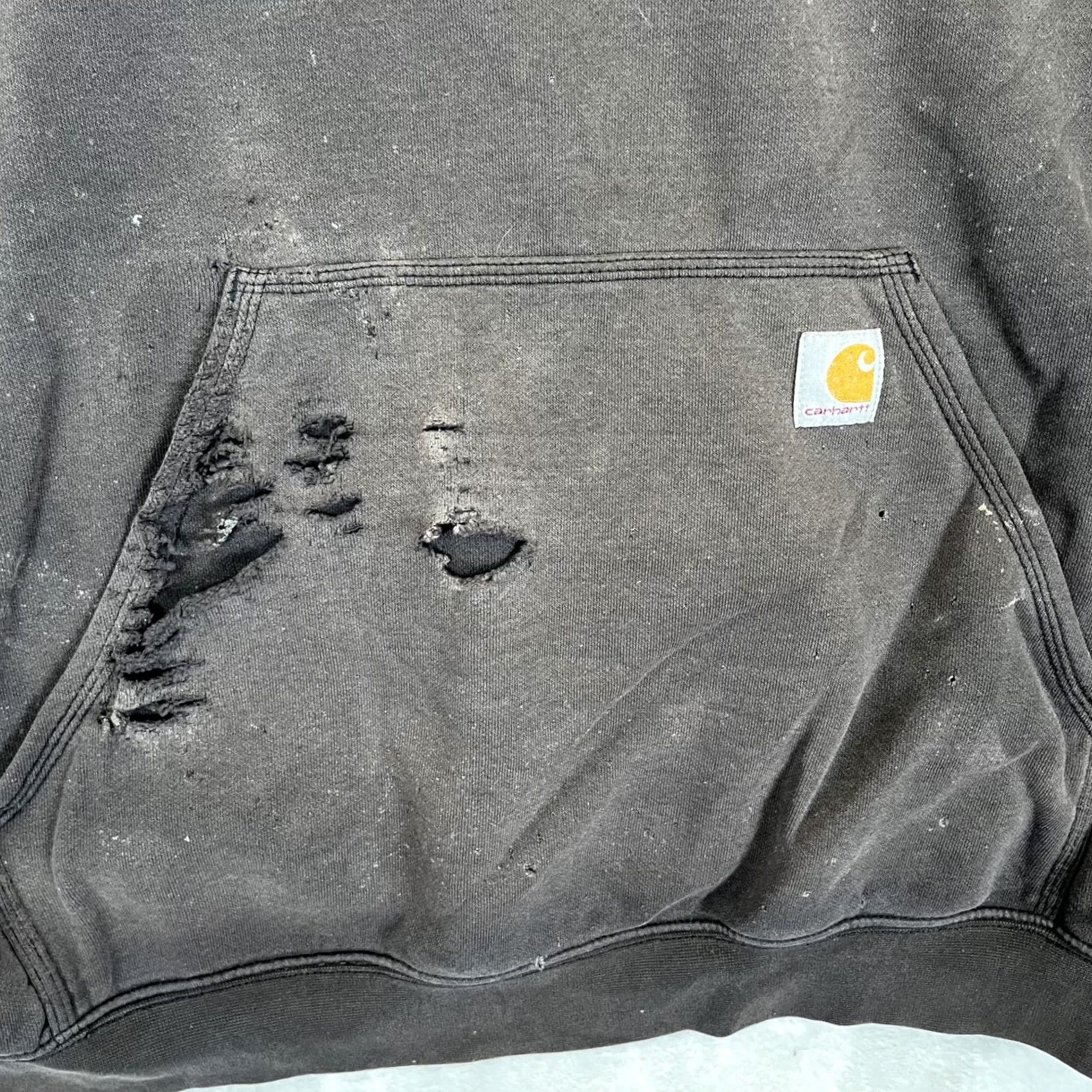 Carhartt Carhartt Hoodie Sweatshirt Mens Large Black Spell Out Arm Sun Faded Thrashed Size US L / EU 52-54 / 3 - 3 Thumbnail