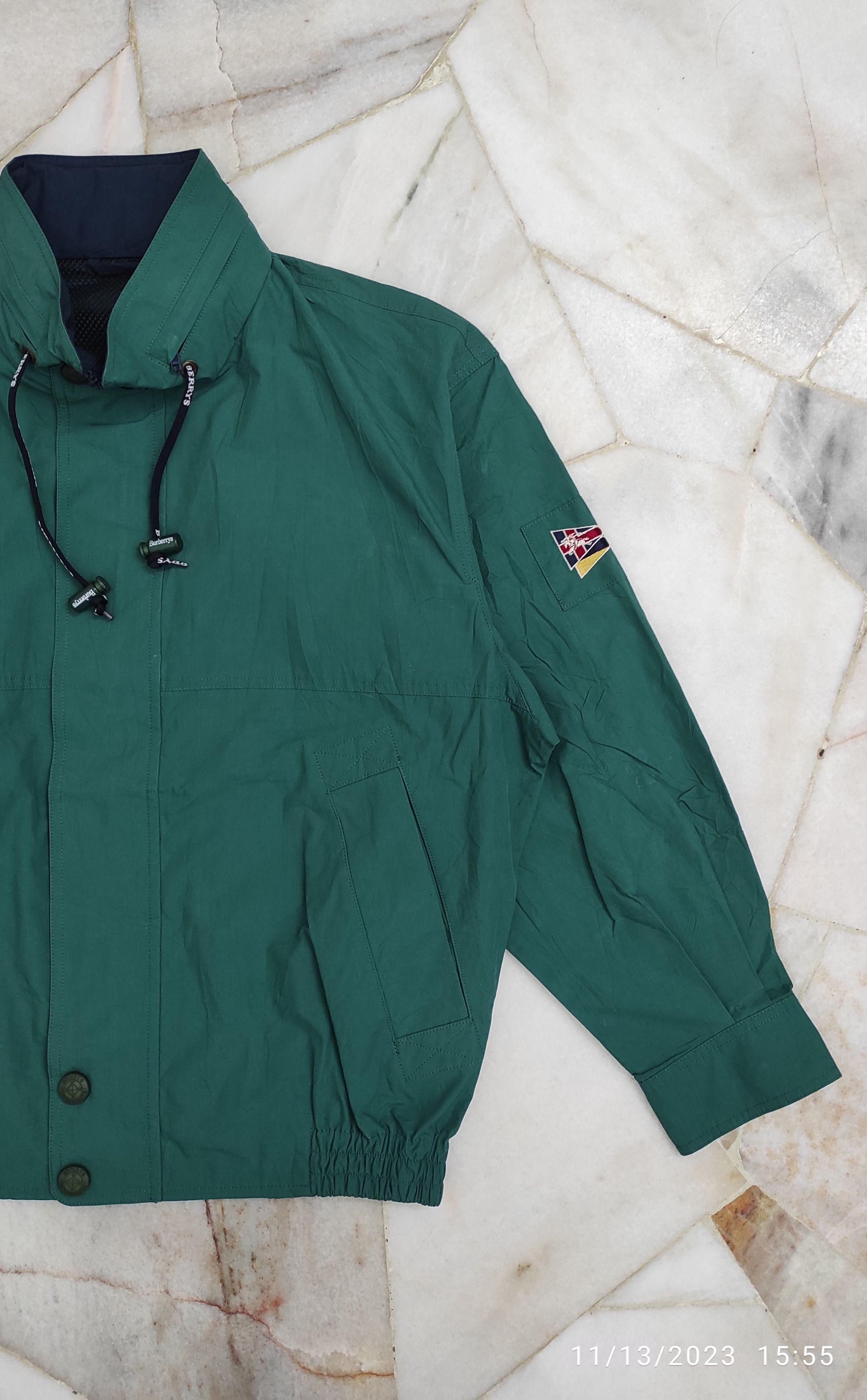 Burberry Archive 90's BURBERRYS SPORTS JACKET WITH PEAKED HOODIE Size US S / EU 44-46 / 1 - 7 Thumbnail