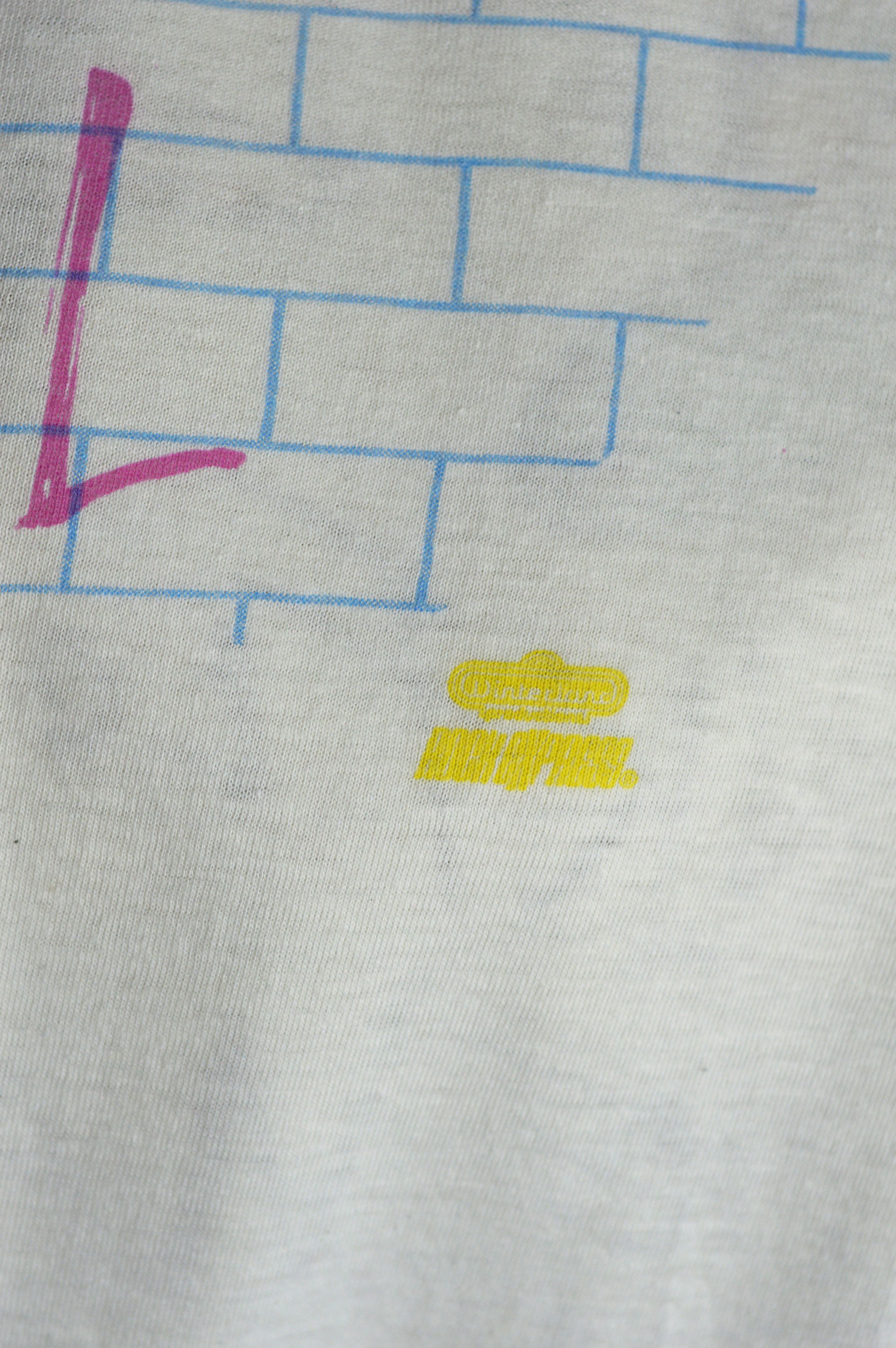 Pink Floyd Vintage Pink Floyd The Wall 1982 t shirt Size US L / EU 52-54 / 3 - 8 Thumbnail