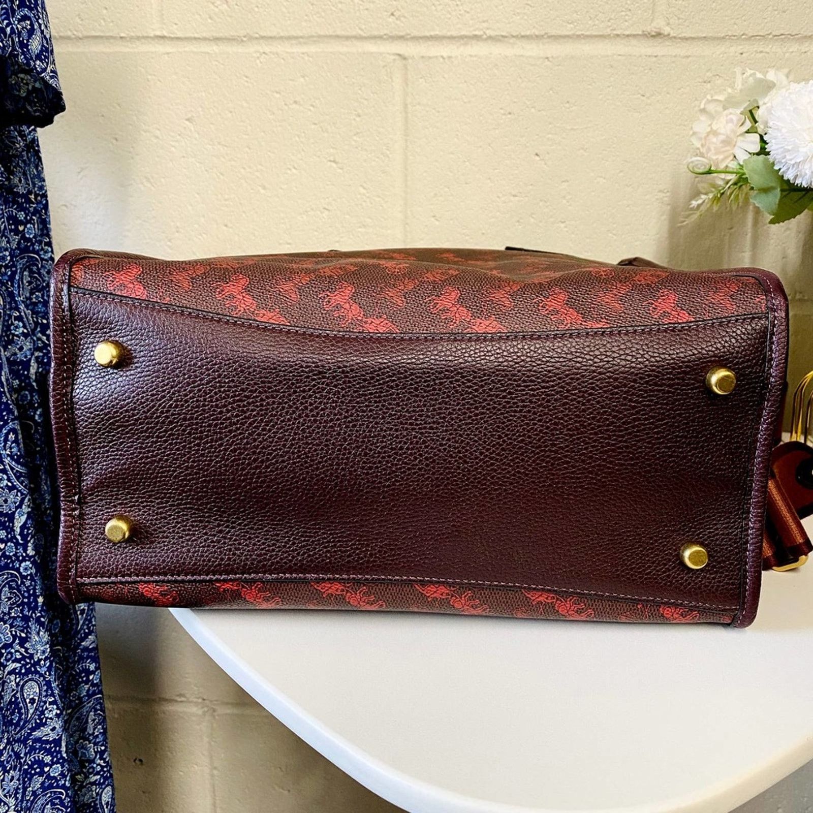 Coach Coach 89143 Field Tote With Horse And Carriage Print IN red Size ONE SIZE - 6 Thumbnail