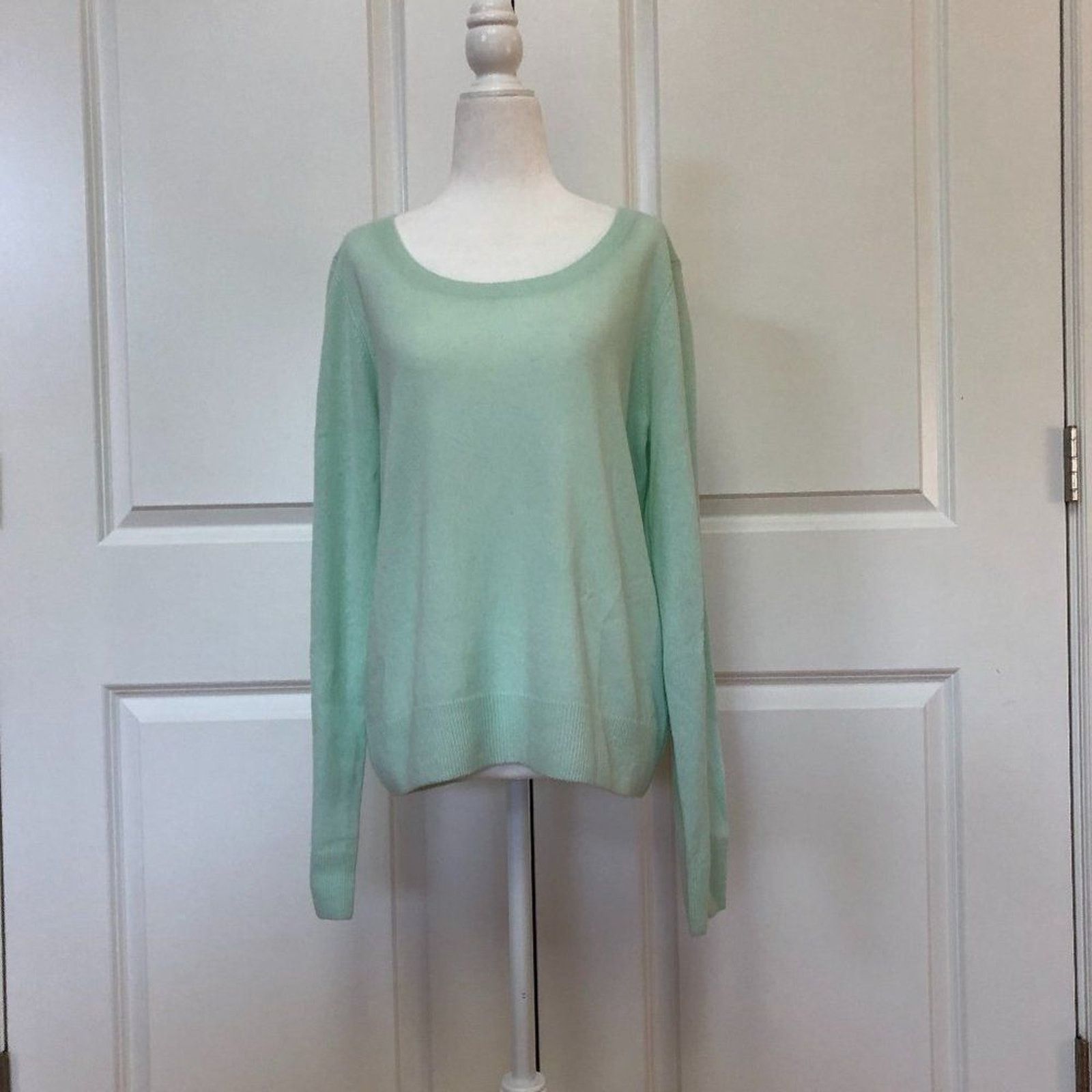 Vince Ballet Neck Cashmere Sweater from Vince Size XL / US 12-14 / IT 48-50 - 8 Thumbnail