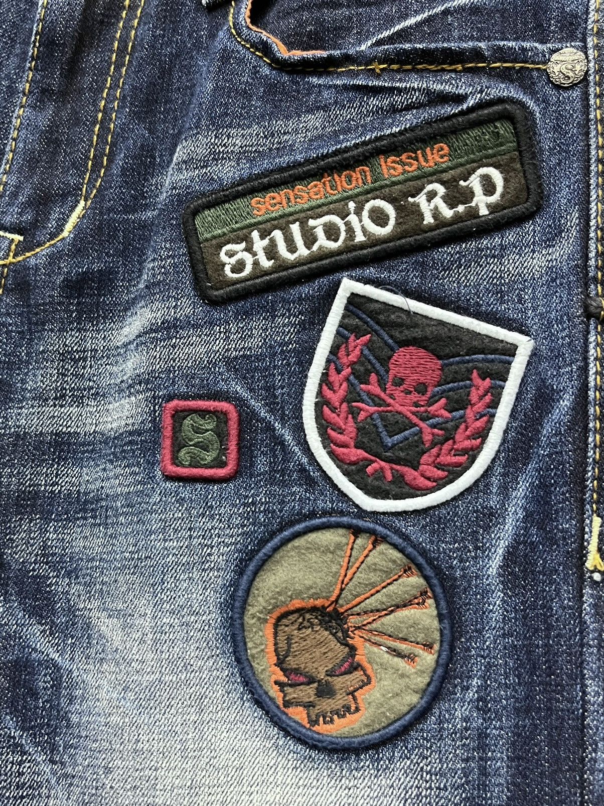 STUDIOUS FYE🔥STUDIO RP Punk Skull Patches Whiskered Blue Flare Denim Size US 28 / EU 44 - 11 Thumbnail