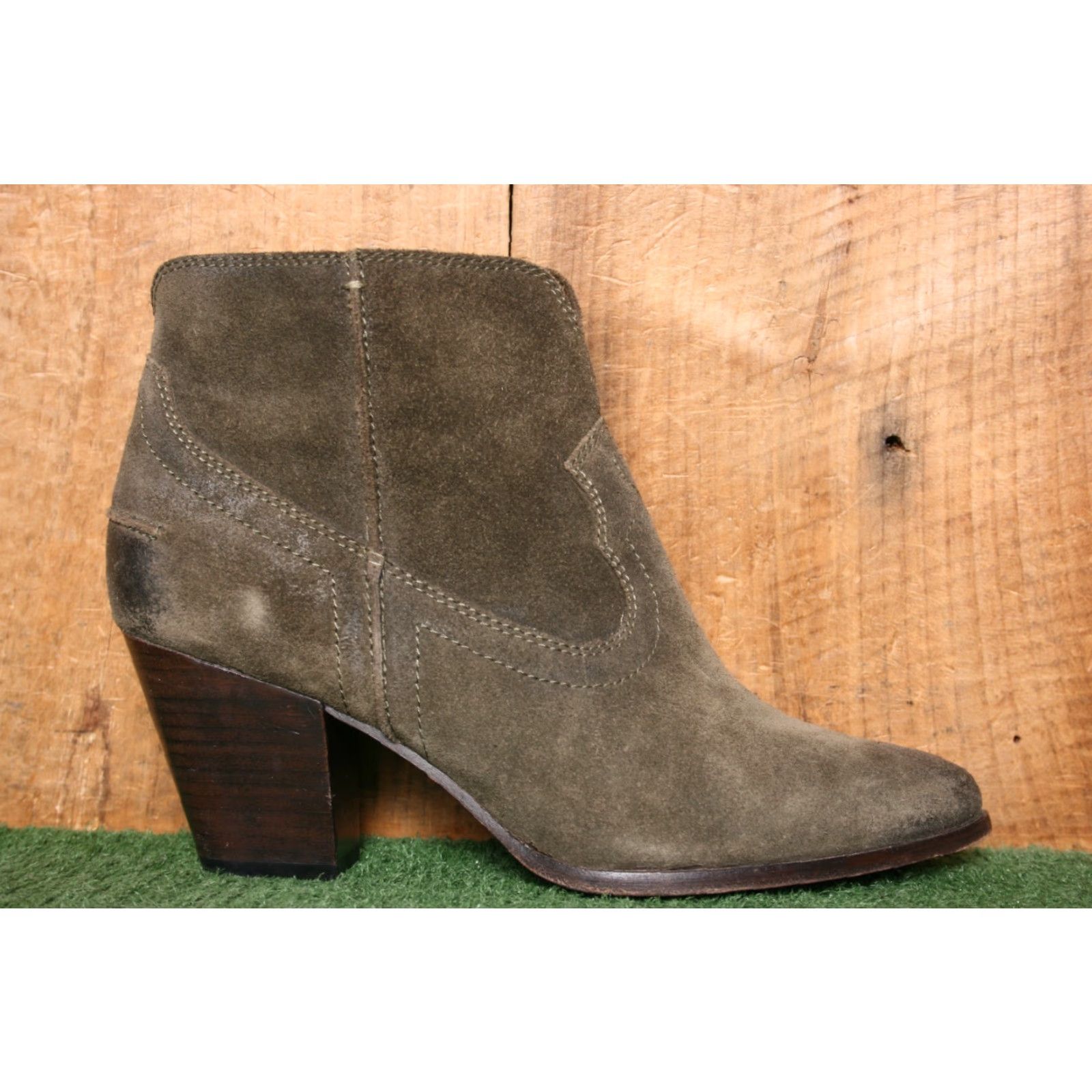 Frye FRYE Renee Seam Fatigue Green Burnished Suede Block Heel Short Boots Sz. 9.5 M Women Boots Mid Heel 2-2.9 in Ankle Zip Handbags? Size 32" / US 10 / IT 46 - 2 Thumbnail
