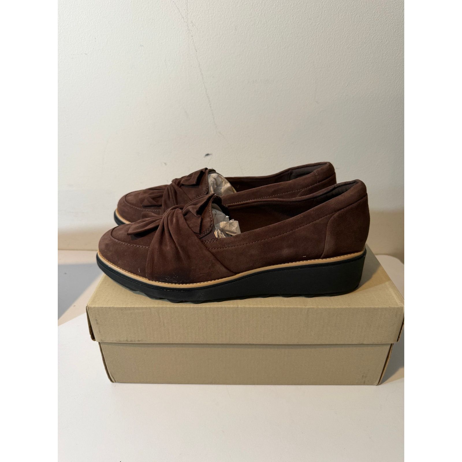 Clarks Clarks dark brown Suede Sharon Dasher Knotted Slipon Loafers Size US 12 / IT 42 - 8 Thumbnail