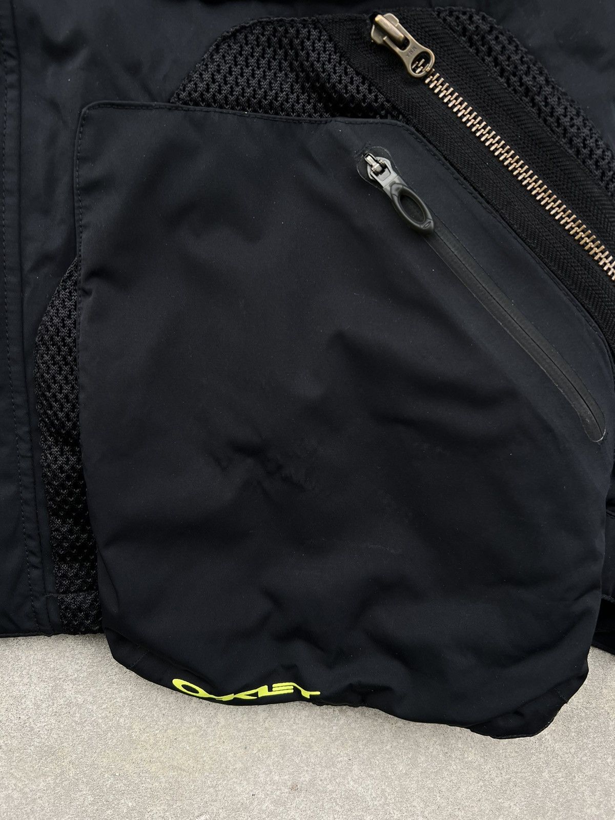 Oakley 2005 Vintage Oakley Jacket Nitro Fuel 2 Hidden Pockets Size US S / EU 44-46 / 1 - 7 Thumbnail