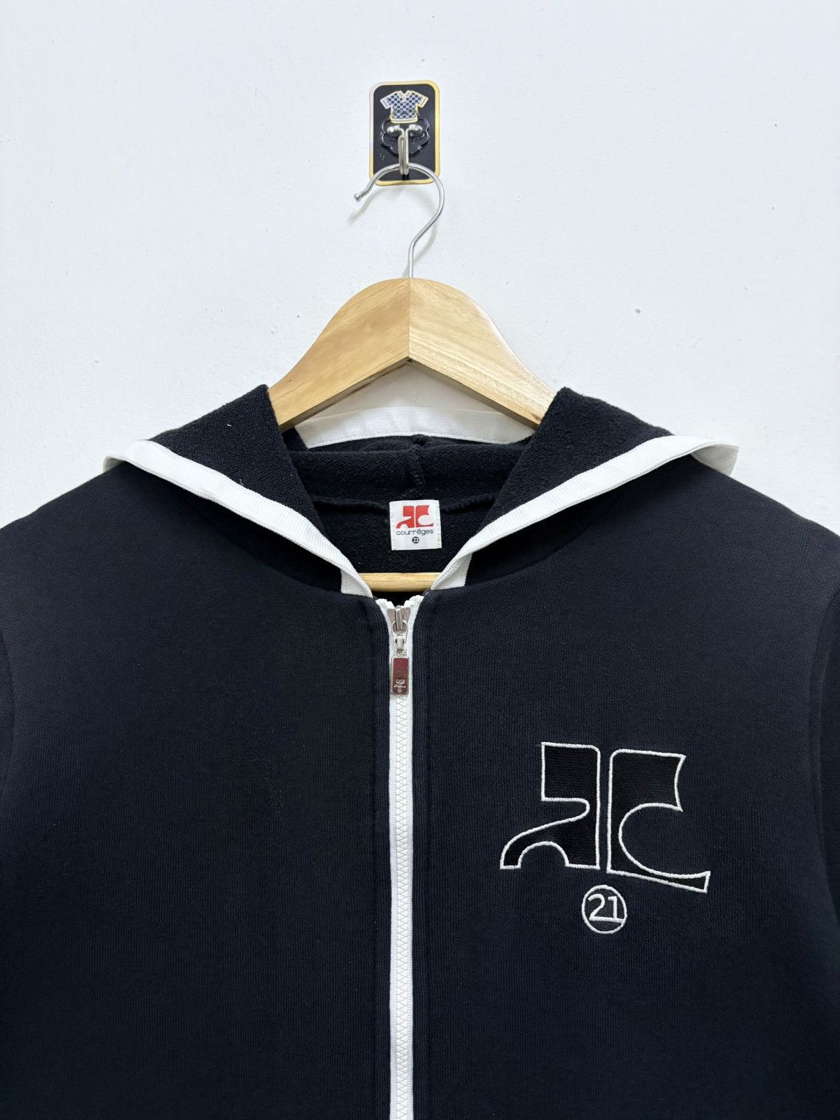 Courreges Vintage 90's Courreges 21 Black Hoodie Zipper Size M / US 6-8 / IT 42-44 - 3 Thumbnail