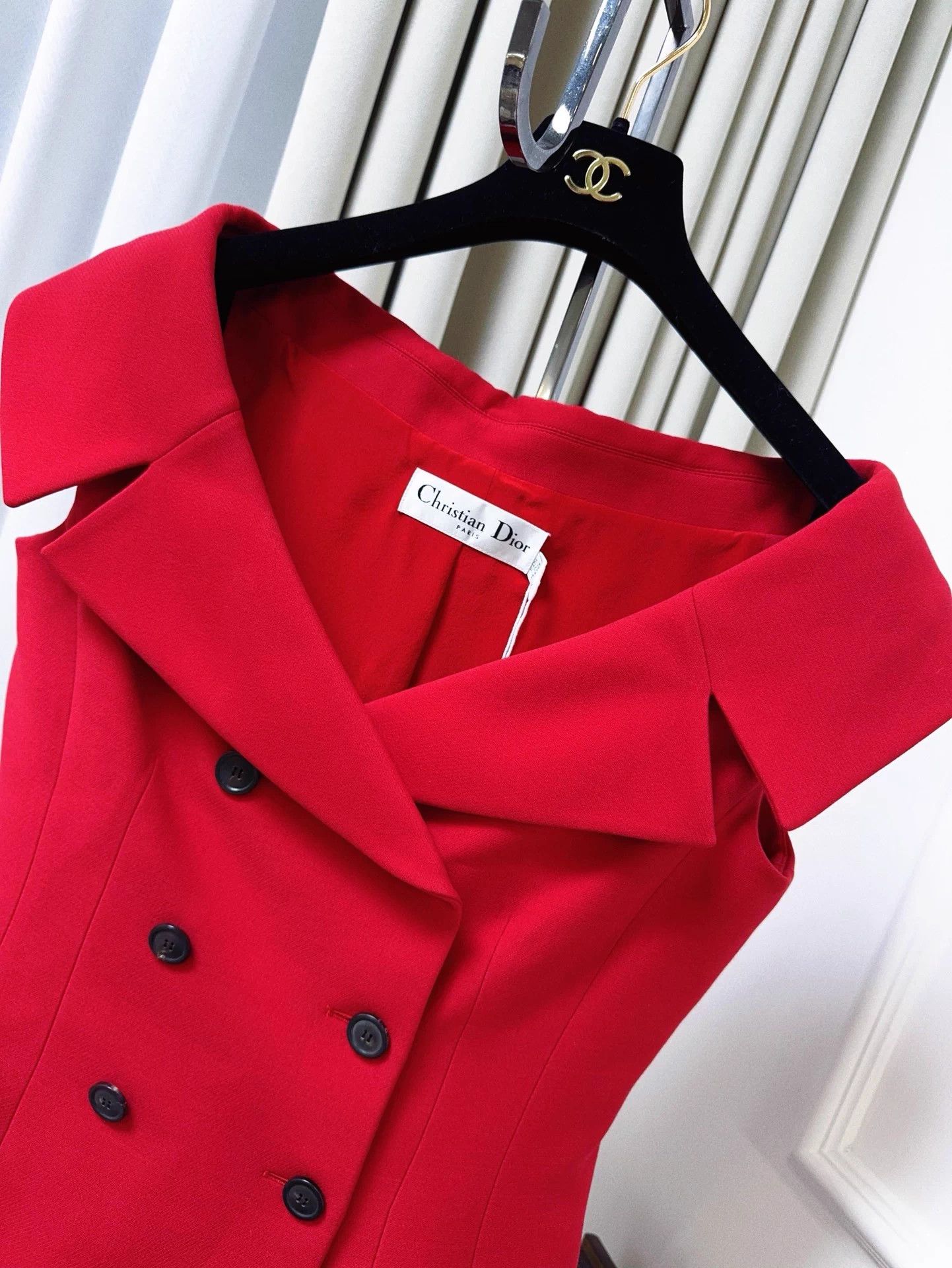 Dior Dior Scarlet off-the-shoulder double-breasted blazer 40 Size M / US 6-8 / IT 42-44 - 3 Thumbnail