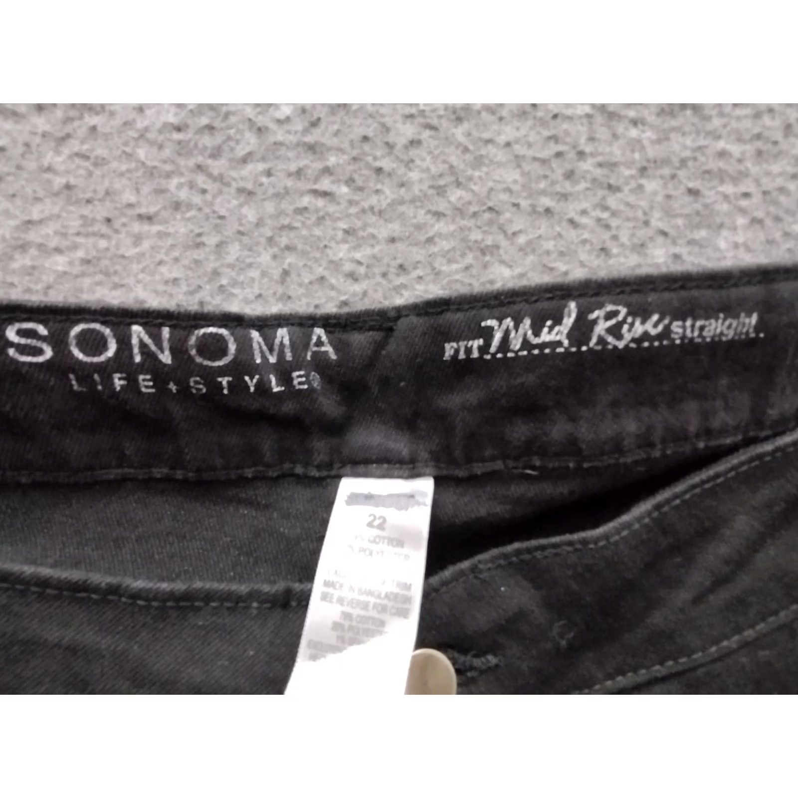 Vintage Sonoma Women’s Mid Rise Bermuda Shorts Jeans Black 22 Denim 5-Pocket Stretch Cotton Blend Casual Size 40" / US 18 - 6 Thumbnail