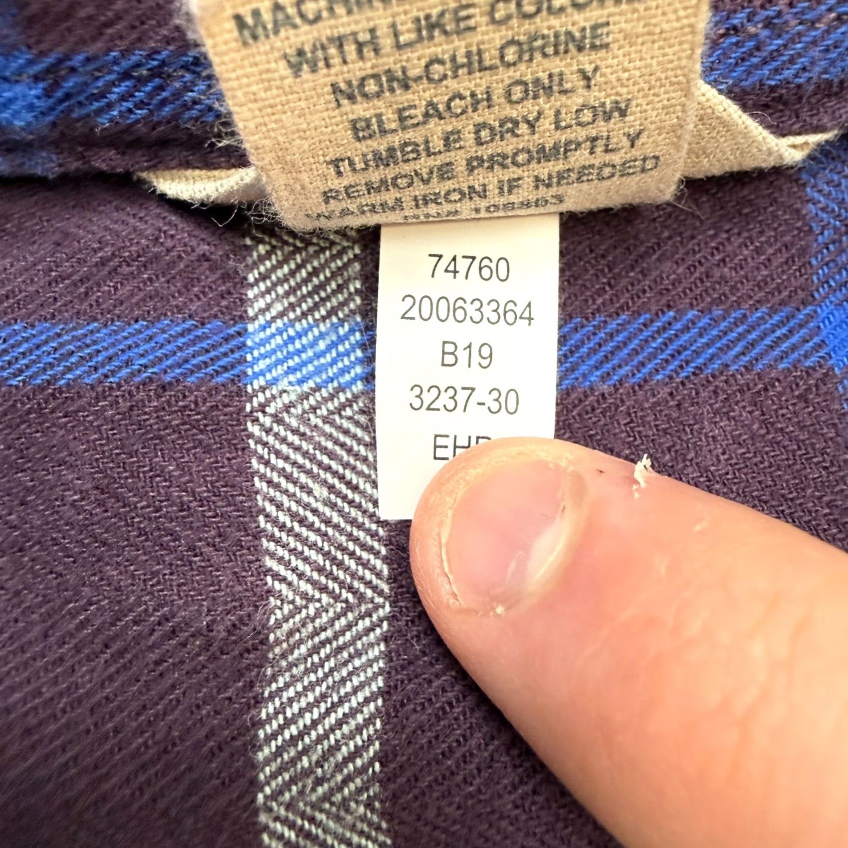 Vintage Duluth Shirt Womens 1X Purple Plaid Button-Up Casual Workwear Flannel Cotton Knit Relaxed Fall Spring Winter Boys Girls Mens Womens Size XL / US 12-14 / IT 48-50 - 5 Thumbnail