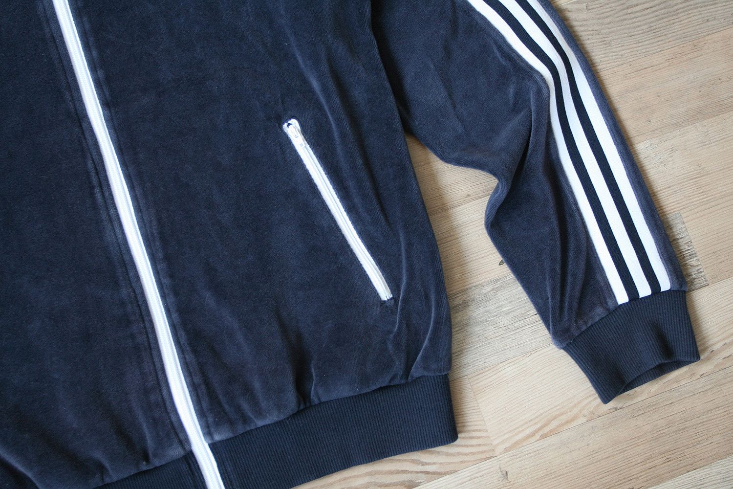 Adidas Adidas Velour Blue Tracksuit Track Top Retro Stripes Jacket Size US S / EU 44-46 / 1 - 3 Thumbnail