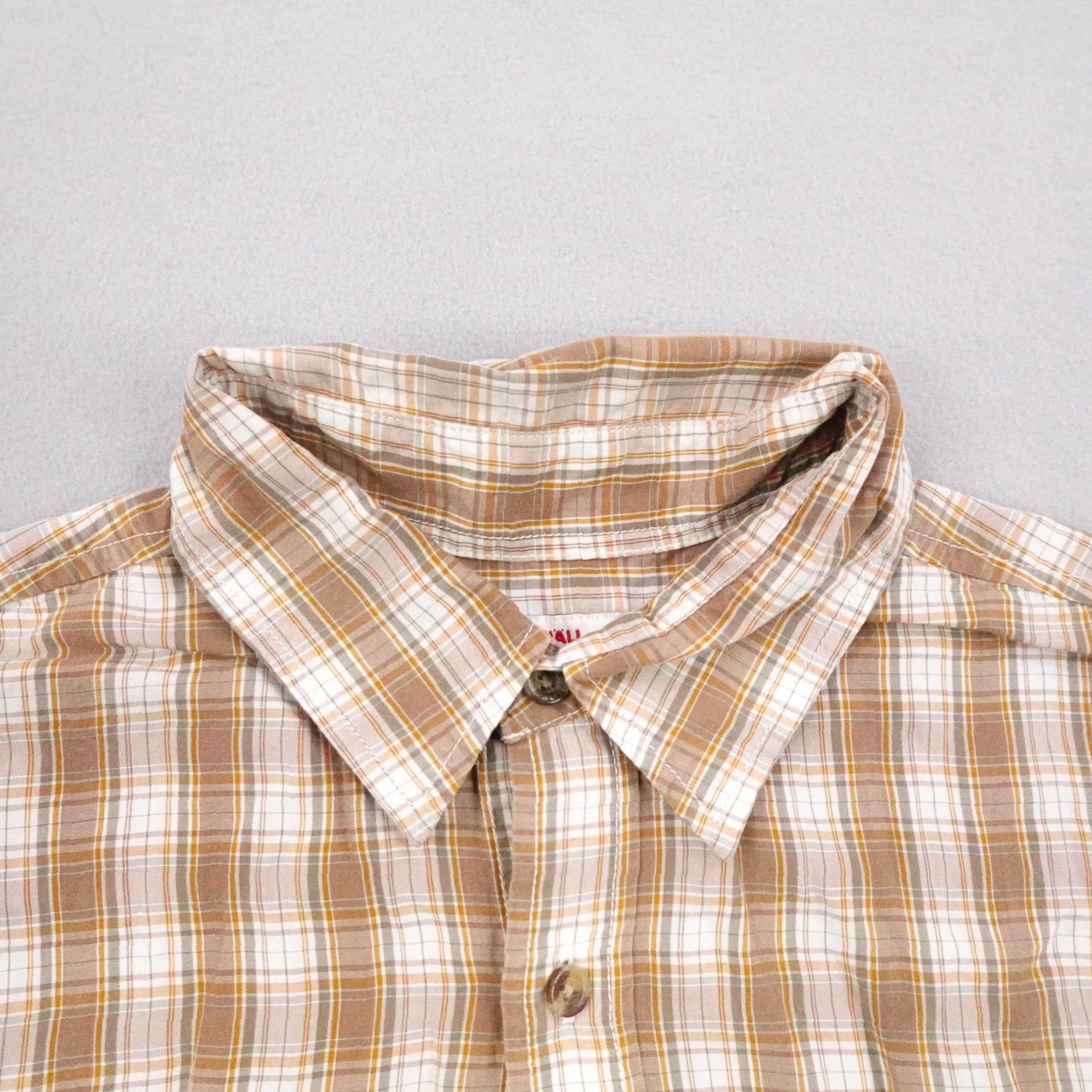 Vintage Fjallraven Shirt Mens Small Beige Plaid Button Up Hiking Outdoors Lightweight Shirt Mens Small Beige Plaid Button-Up Hiking Outdoors Lightweight Size US S / EU 44-46 / 1 - 2 Thumbnail