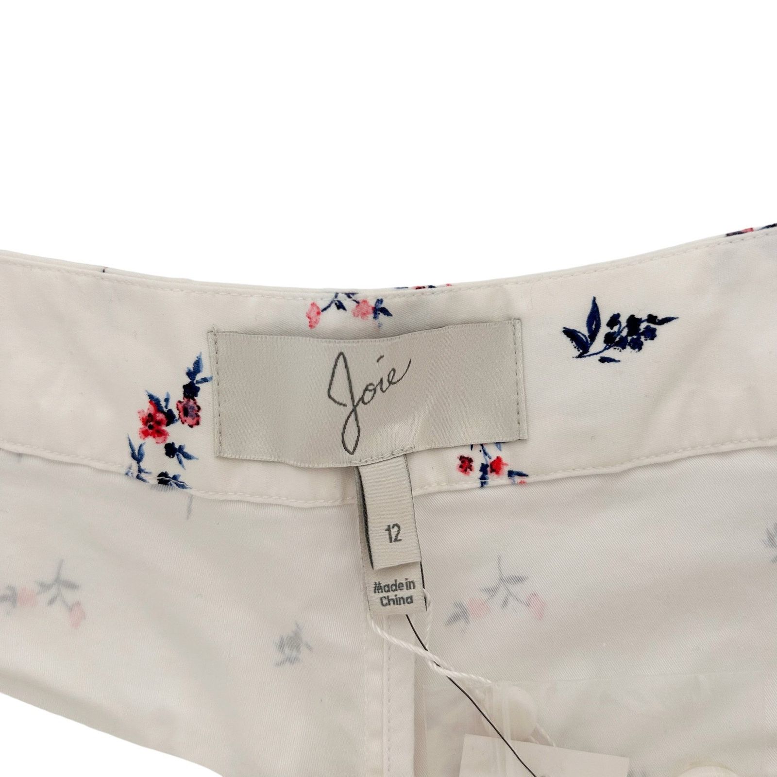 Joie Joie White Porcelain Floral Pleated Shorts Sz 12 Size 34" / US 12 / IT 48 - 2 Thumbnail